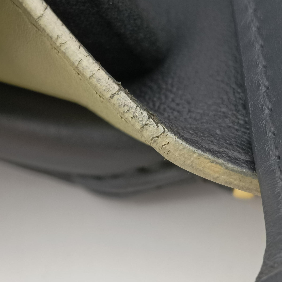 Pre-owned Celine Trapeze Green×Black×White leather  shoulderbag | stylenewstar