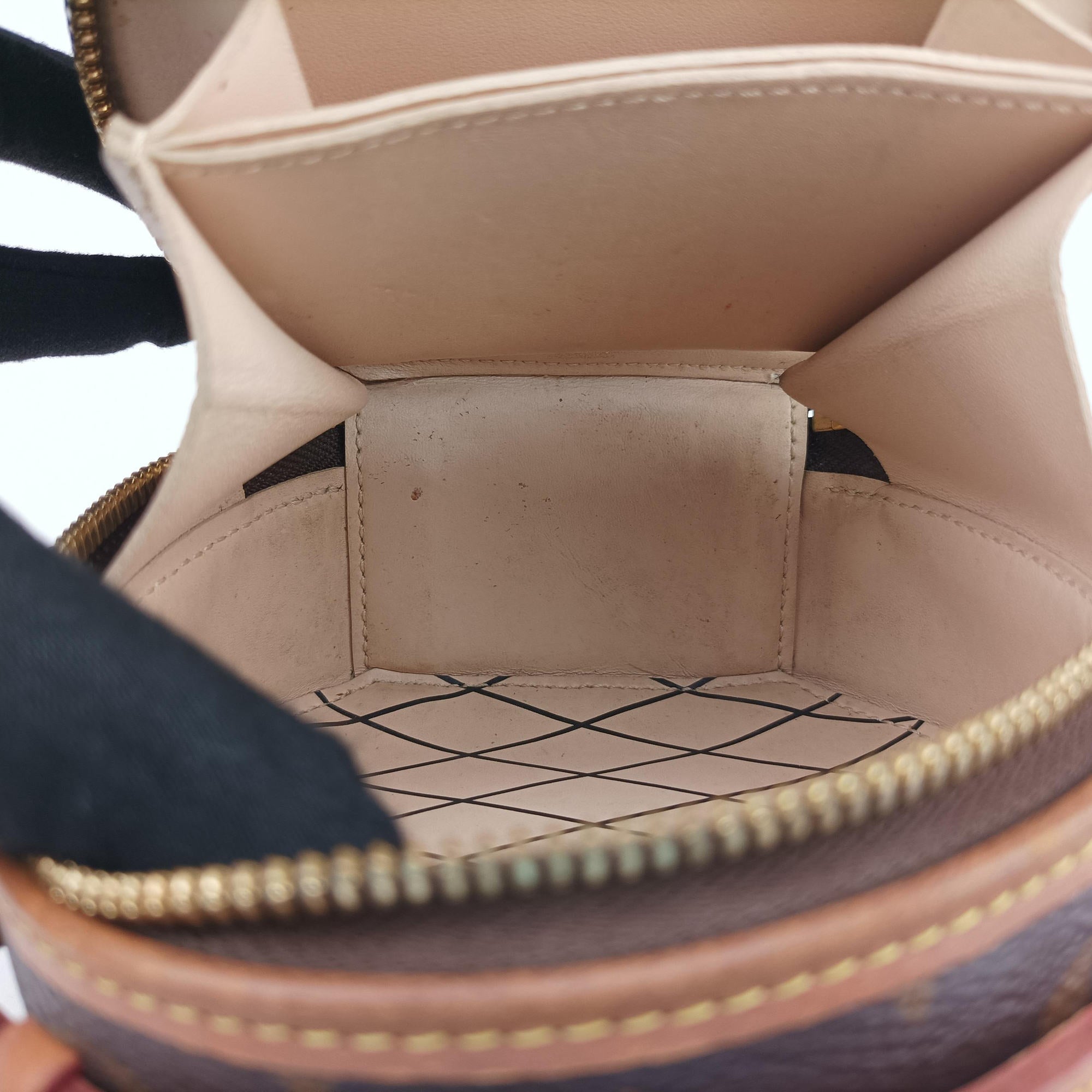 Secondhand Louis Vuitton BOITE CHAPEAU Brown Monogram Canvas M44699 shoulderbag | stylenewstar