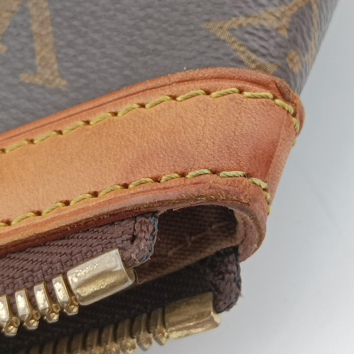 Secondhand Louis Vuitton TIVOLI GM Brown Monogram Canvas M40144 handbag | stylenewstar