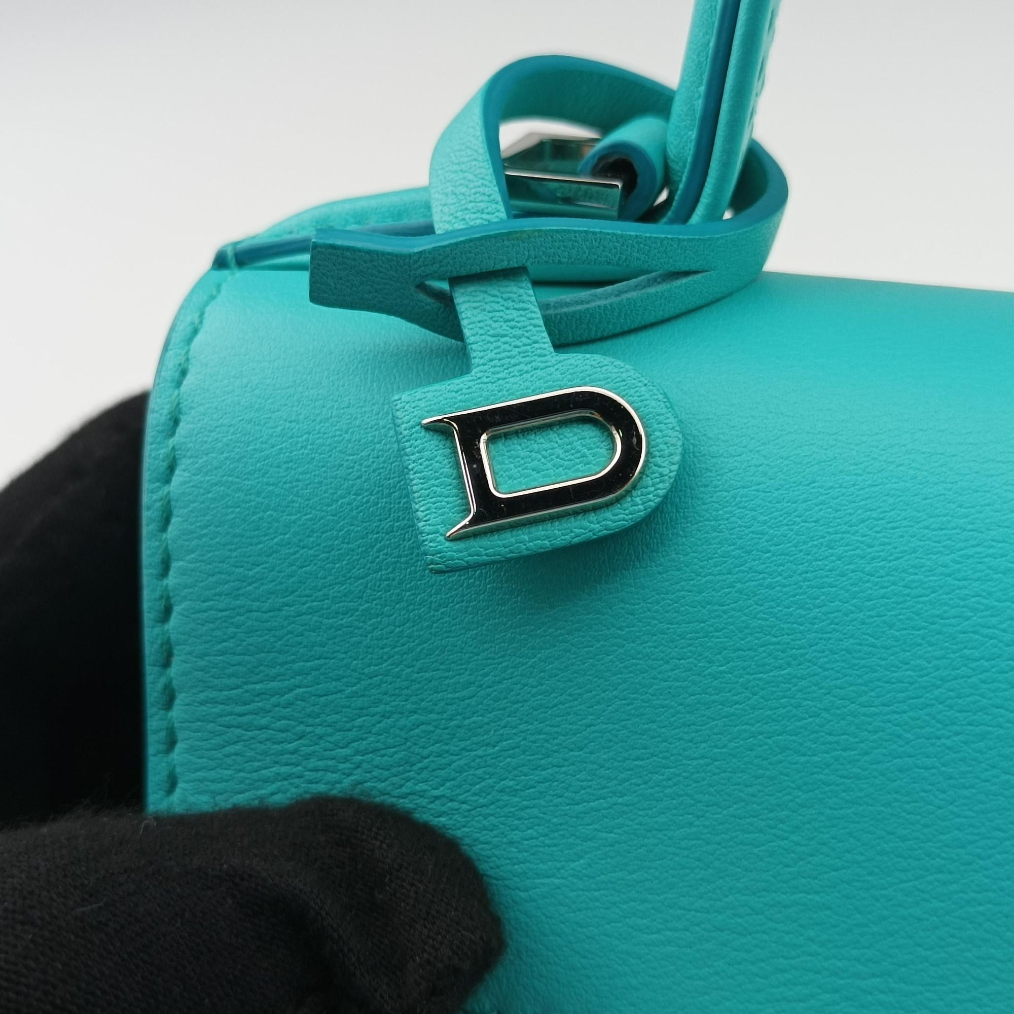 Pre-owned Delvaux Tan pete Blue Leather  shoulderbag | stylenewstar