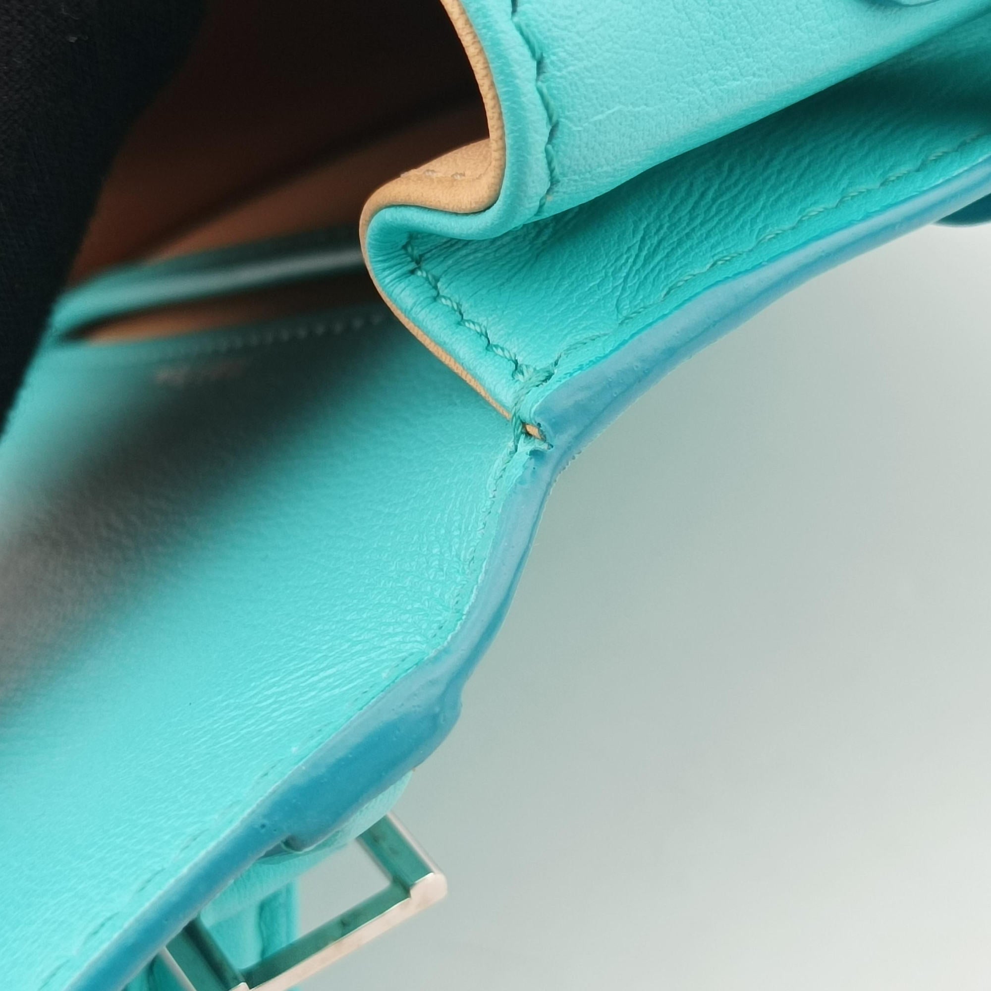 Pre-owned Delvaux Tan pete Blue Leather  shoulderbag | stylenewstar