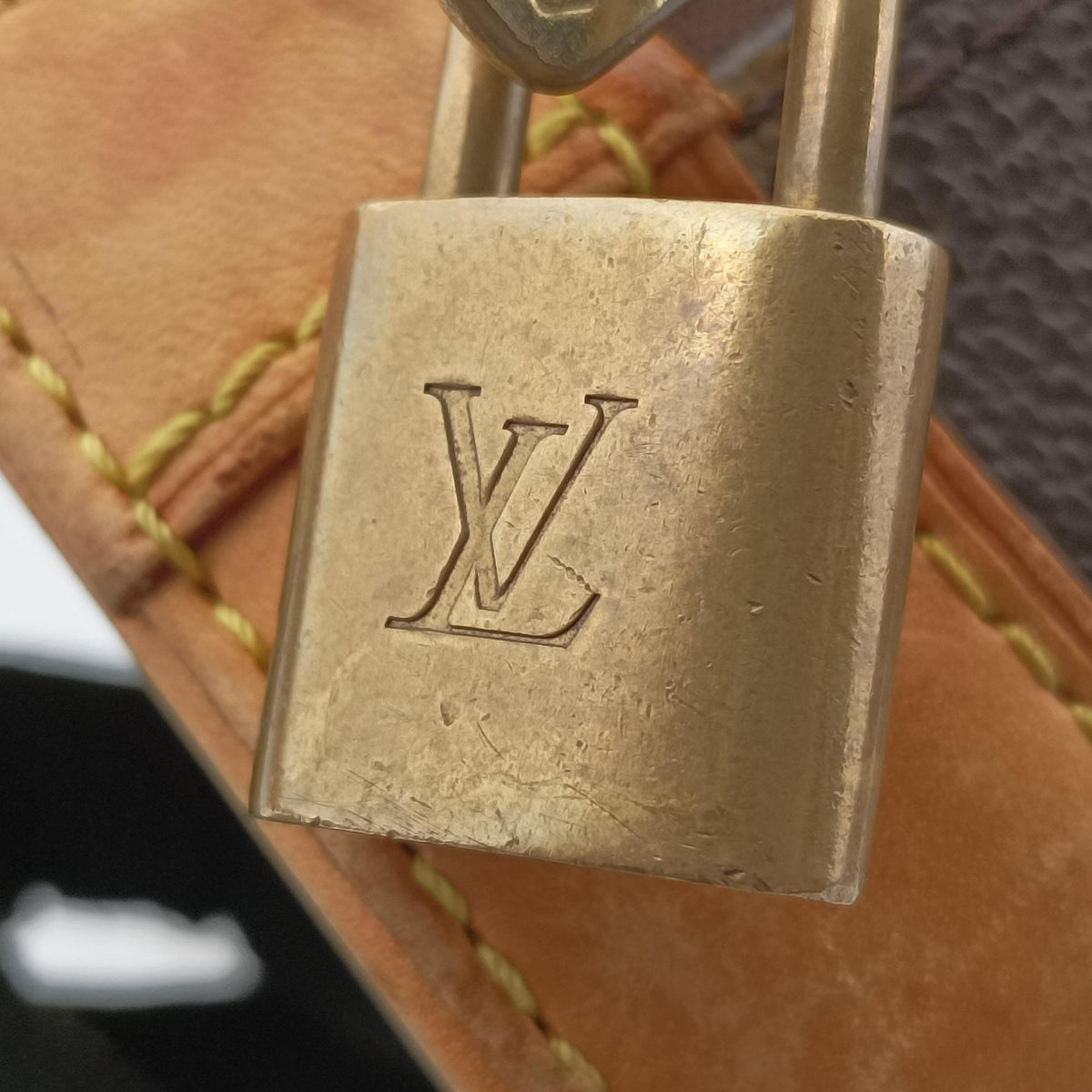 Pre-owned Louis Vuitton Alma BB　 Brown Monogram Canvas M53152 handbag | stylenewstar