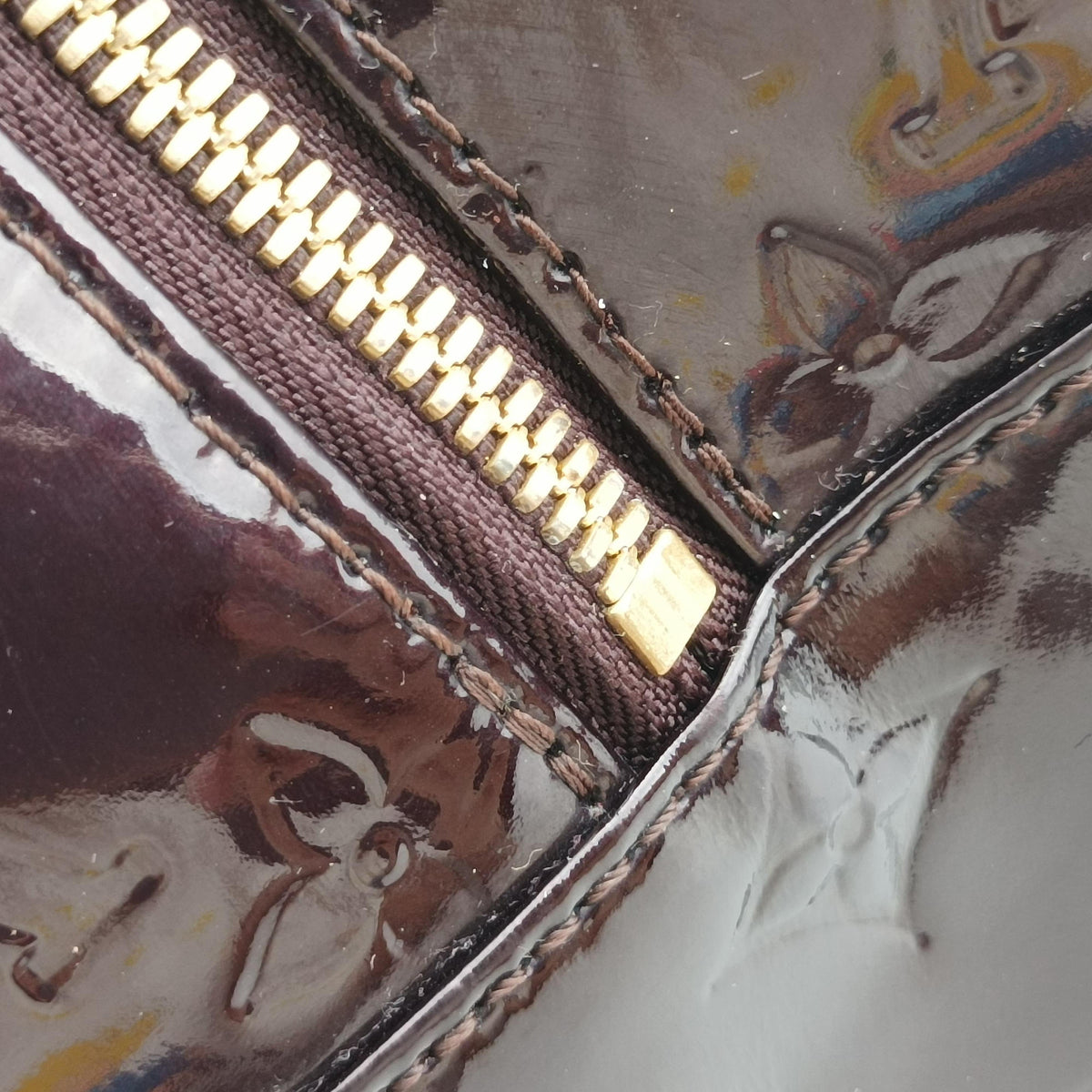 Pre-owned Louis Vuitton Summit Drive Amarante Vernis M93516 handbag | stylenewstar