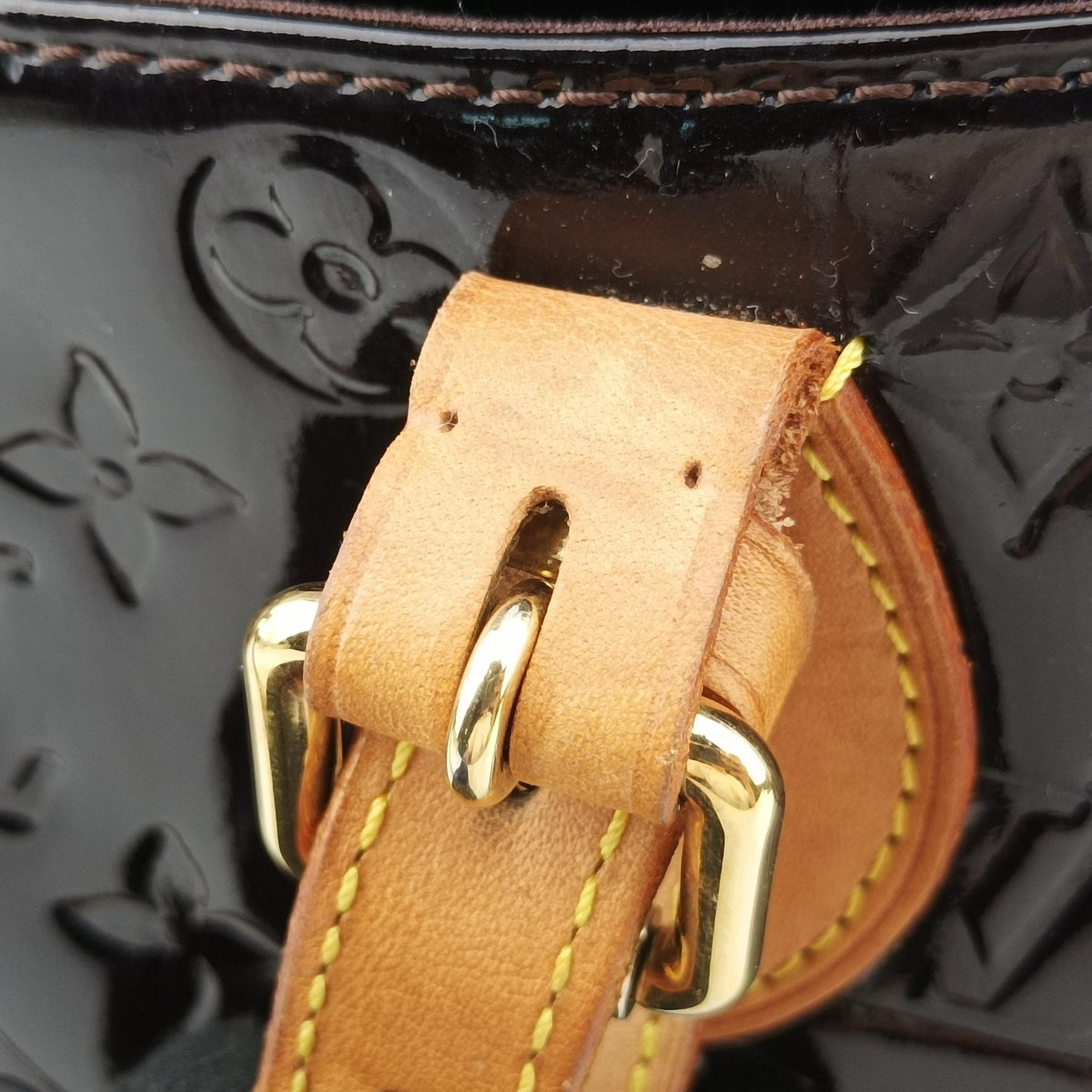 Pre-owned Louis Vuitton Summit Drive Amarante Vernis M93516 handbag | stylenewstar