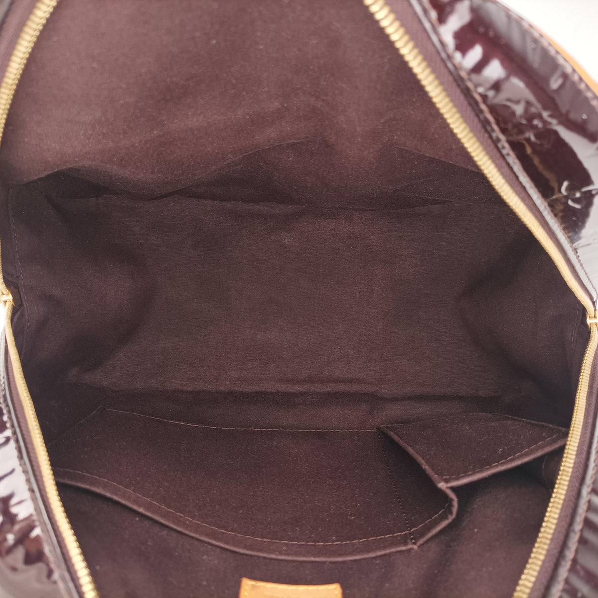 Pre-owned Louis Vuitton Summit Drive Amarante Vernis M93516 handbag | stylenewstar