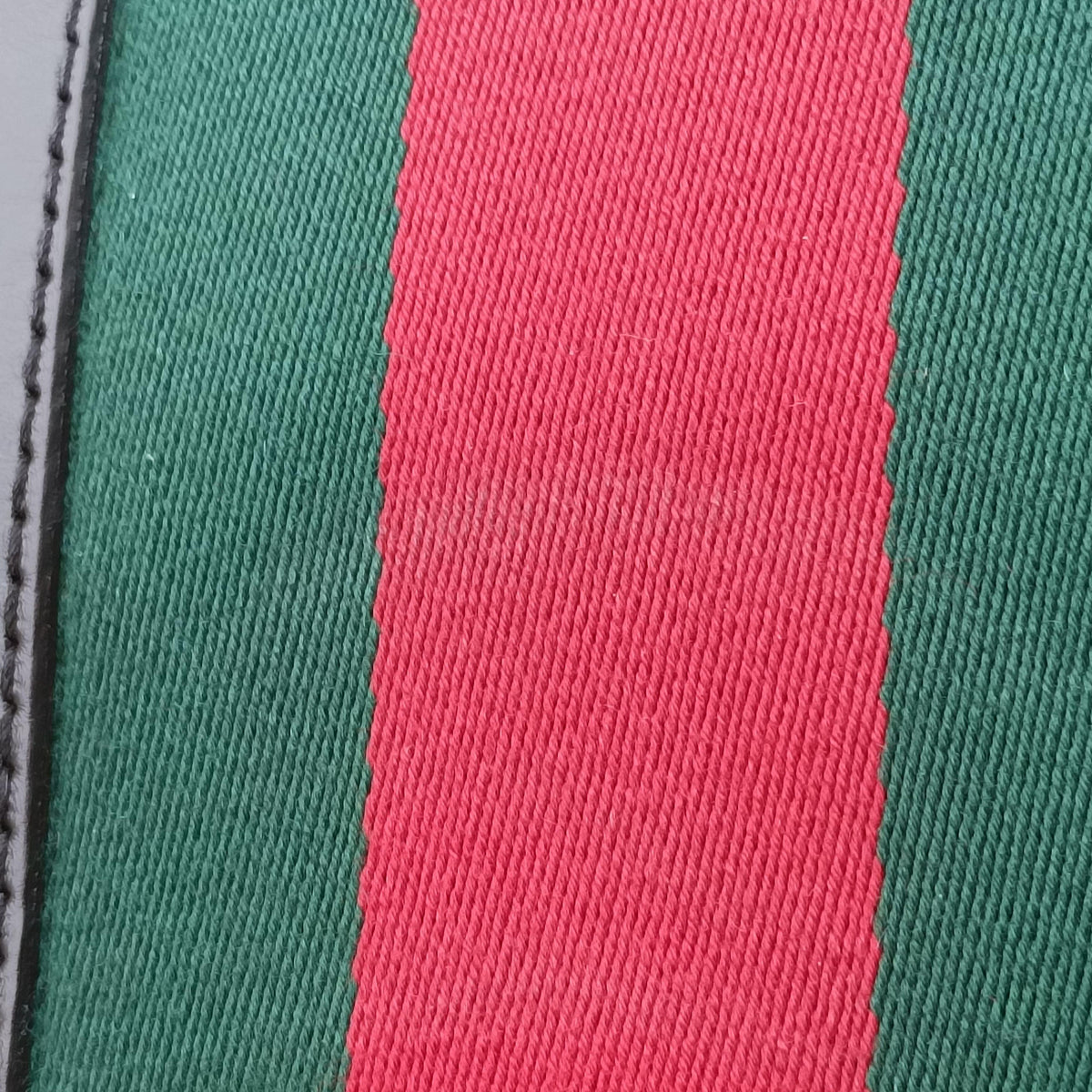 Pre-owned Gucci Sherry Line Beige×green×red Canvas×Leather 247205 shoulderbag | stylenewstar