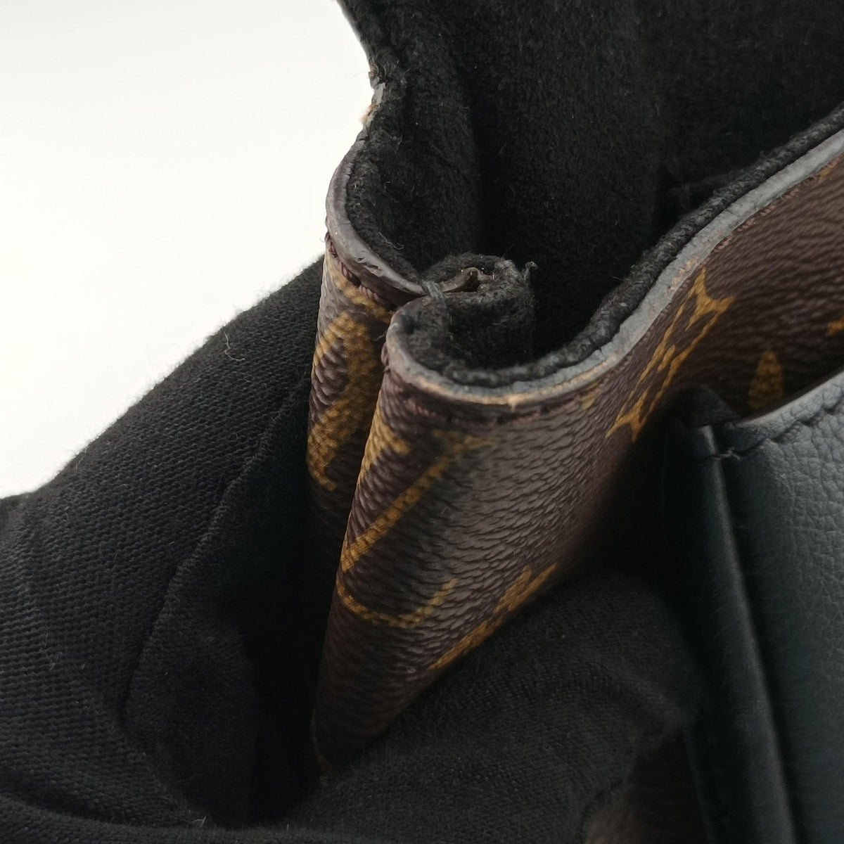 Pre-owned Louis Vuitton MARIGNAN brown×black Monogram Canvas×calf leather M44259 shoulderbag | stylenewstar