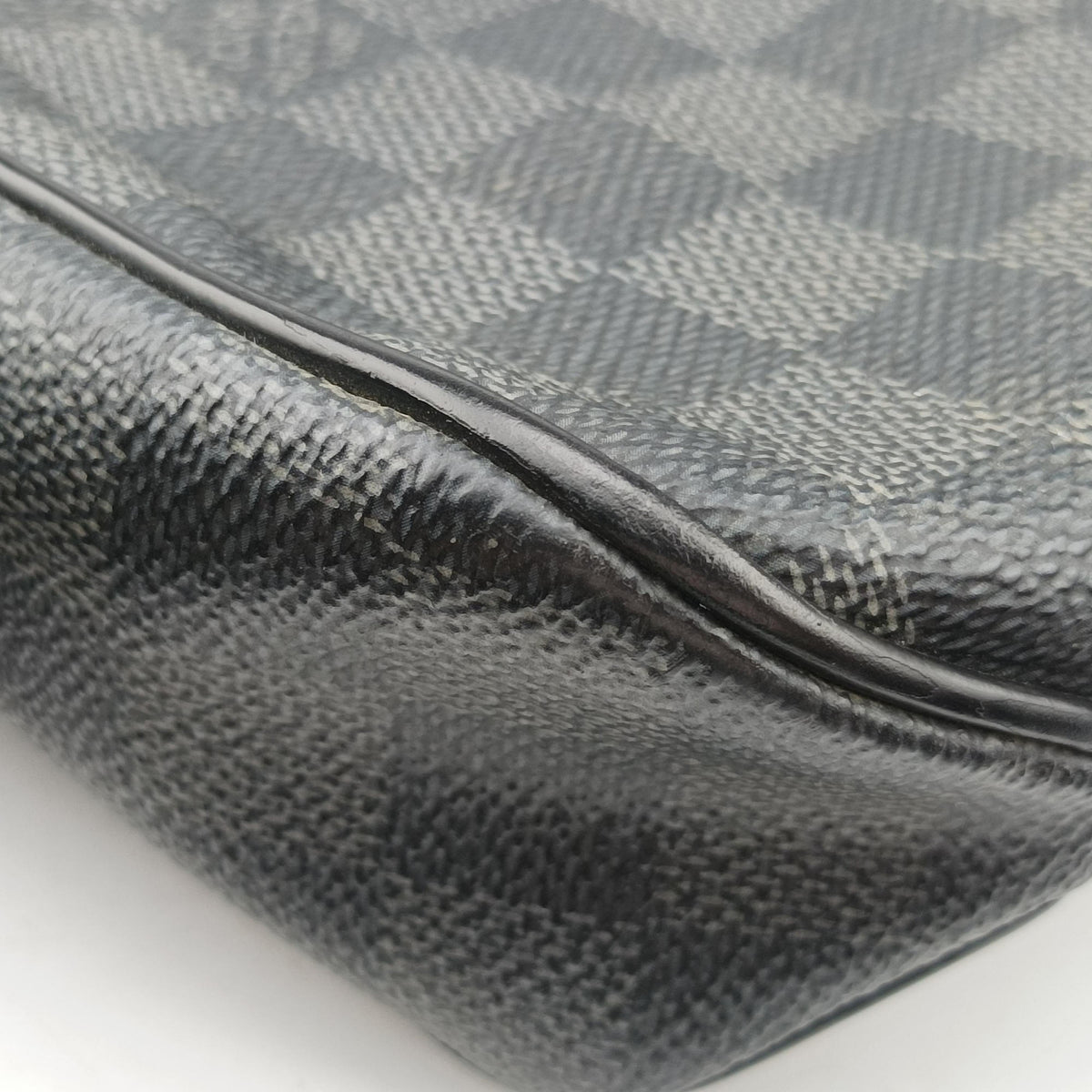 Pre-owned Louis Vuitton District PM Noir Damier GRAPHITE N41260 shoulderbag | stylenewstar