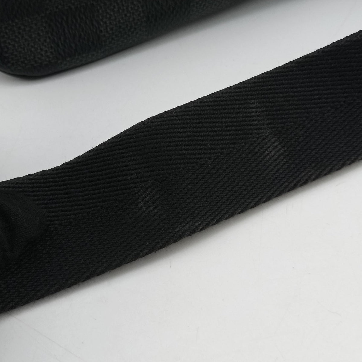 Vintage Louis Vuitton District PM Noir Damier GRAPHITE N41260 shoulderbag | stylenewstar