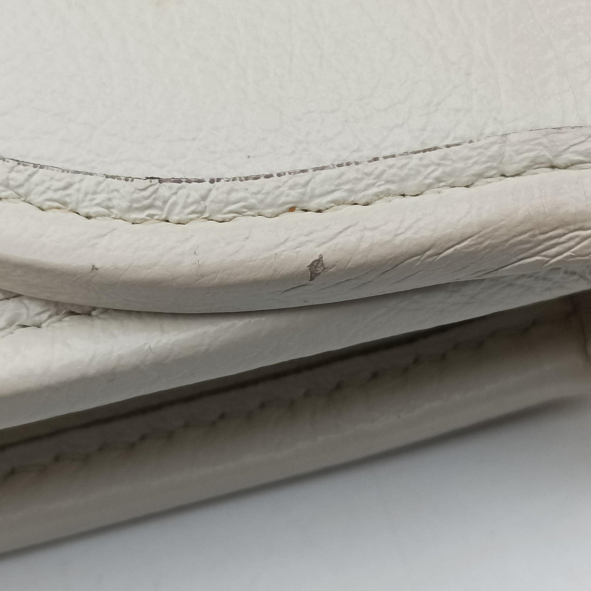 Vintage Gucci Rajah White Leather 573797 shoulderbag | stylenewstar