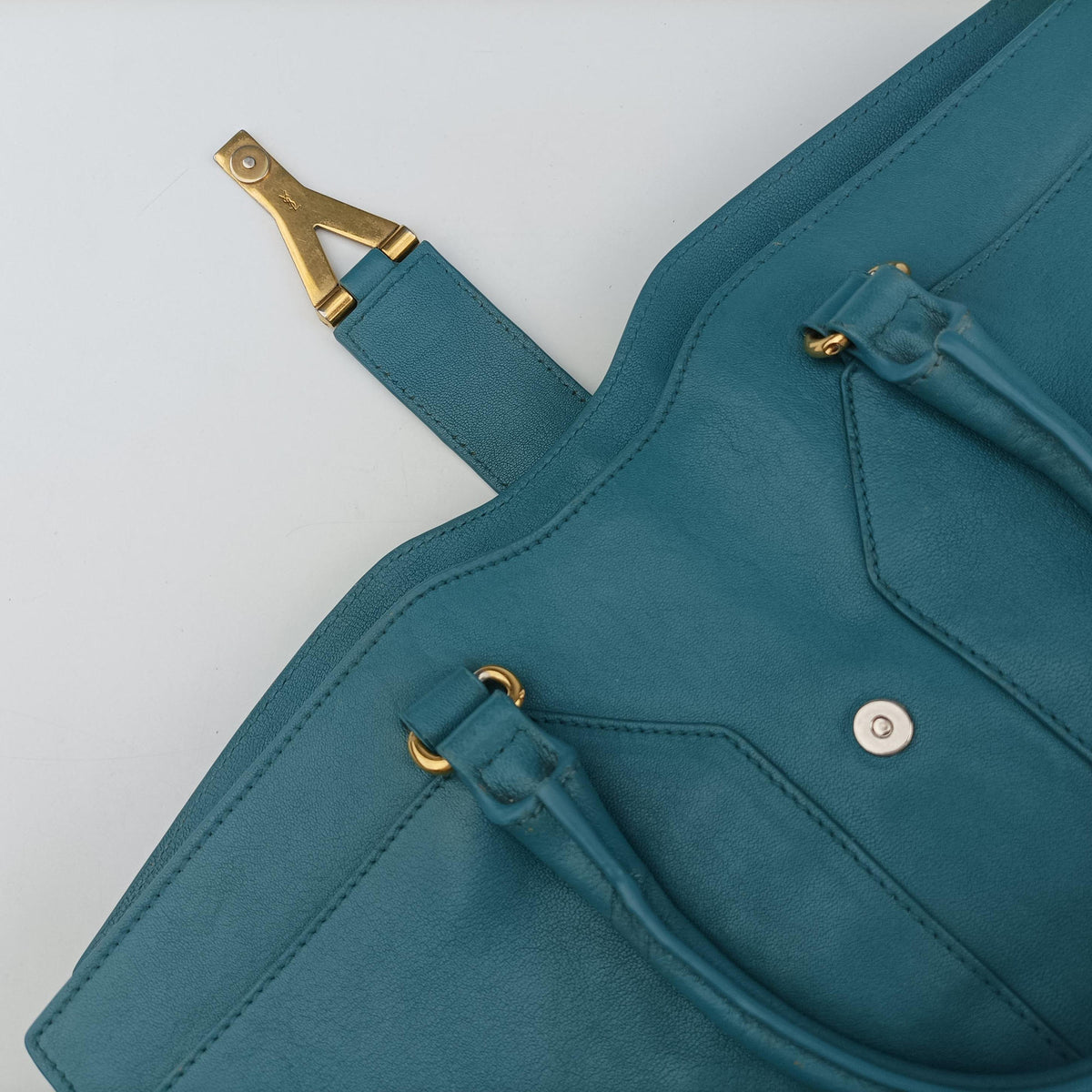 Pre-owned Yves Saint Laurent Y LIGNE Petit Cabas Blue Leather 275091 handbag | stylenewstar