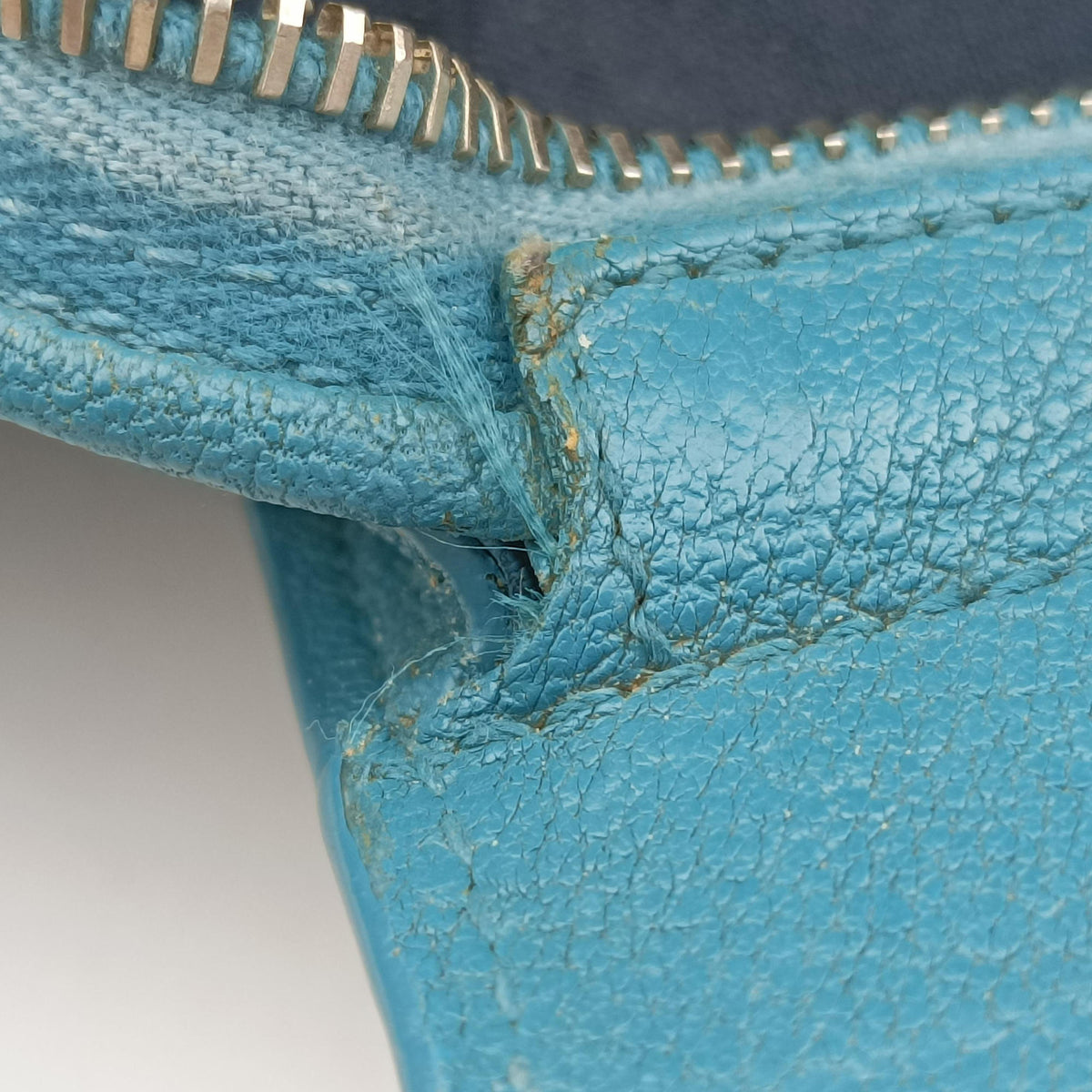 Pre-owned Yves Saint Laurent Y LIGNE Petit Cabas Blue Leather 275091 handbag | stylenewstar