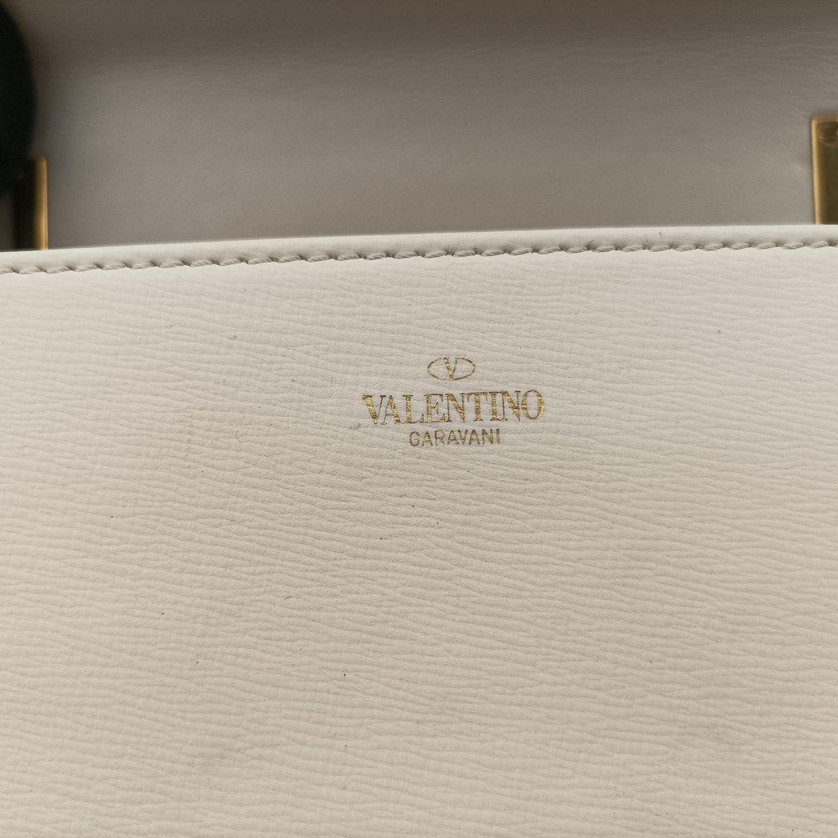 Pre-owned Valentino VLogo White Leather  shoulderbag | stylenewstar