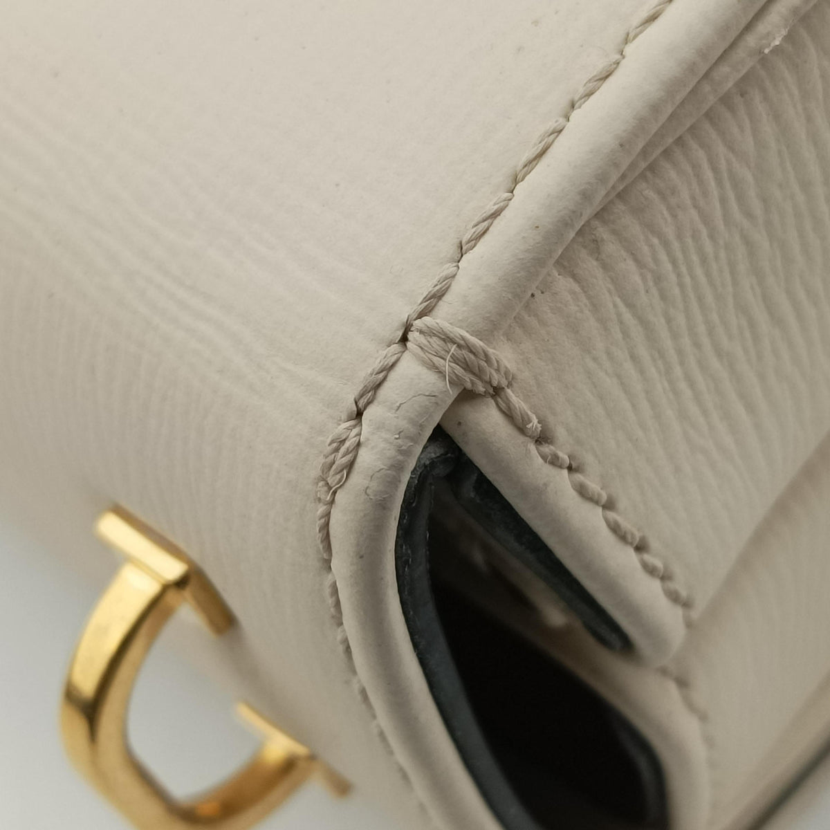 Pre-owned Valentino VLogo White Leather  shoulderbag | stylenewstar