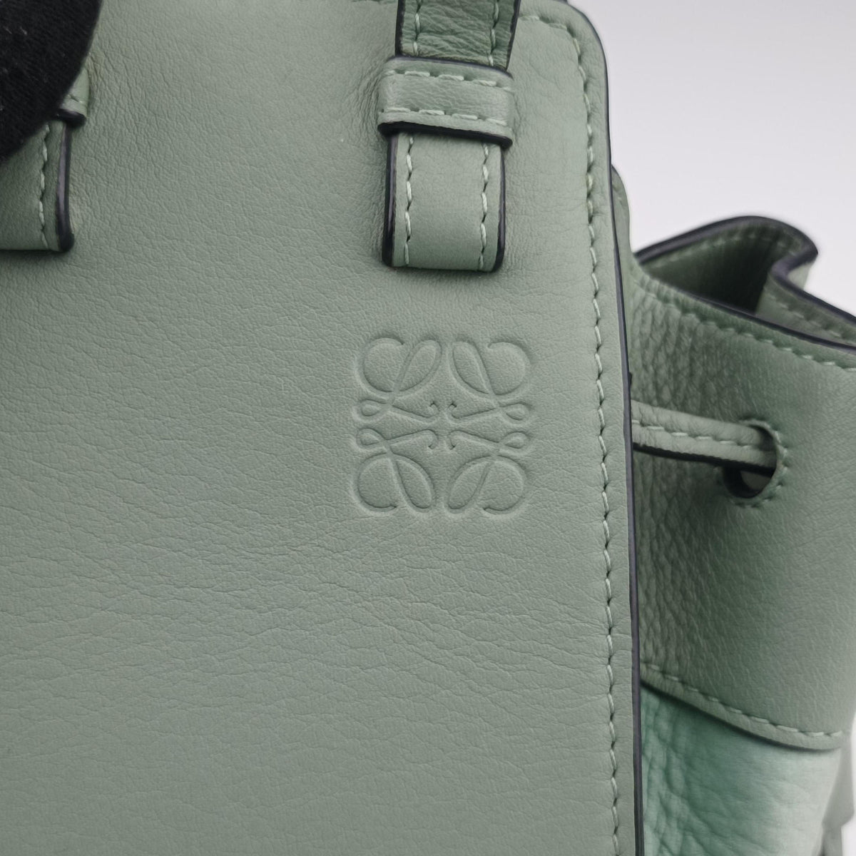 Vintage Loewe hammock Green Leather  shoulderbag | stylenewstar