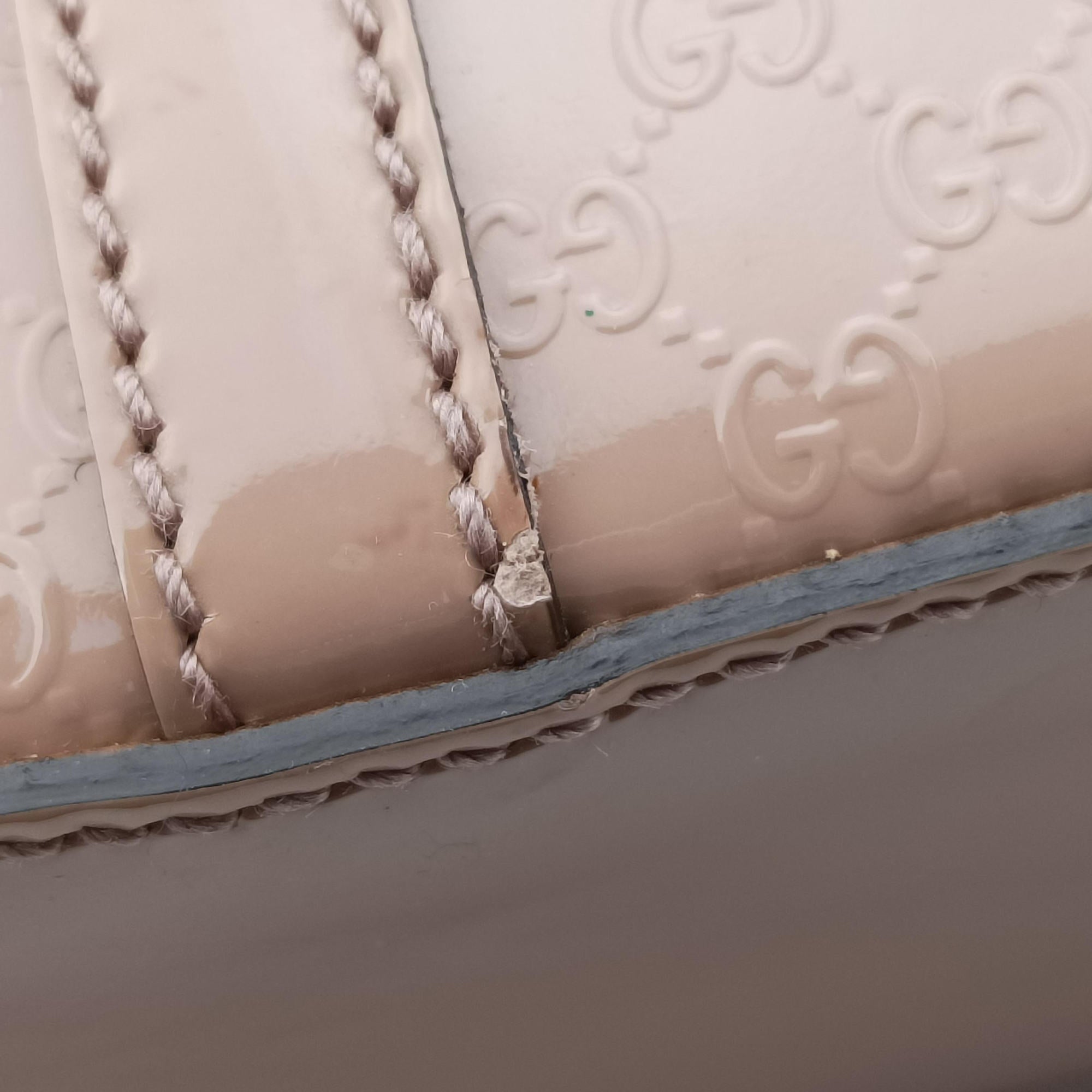 Pre-owned Gucci Microguccissima Beige Patent Leather 309617 shoulderbag | stylenewstar