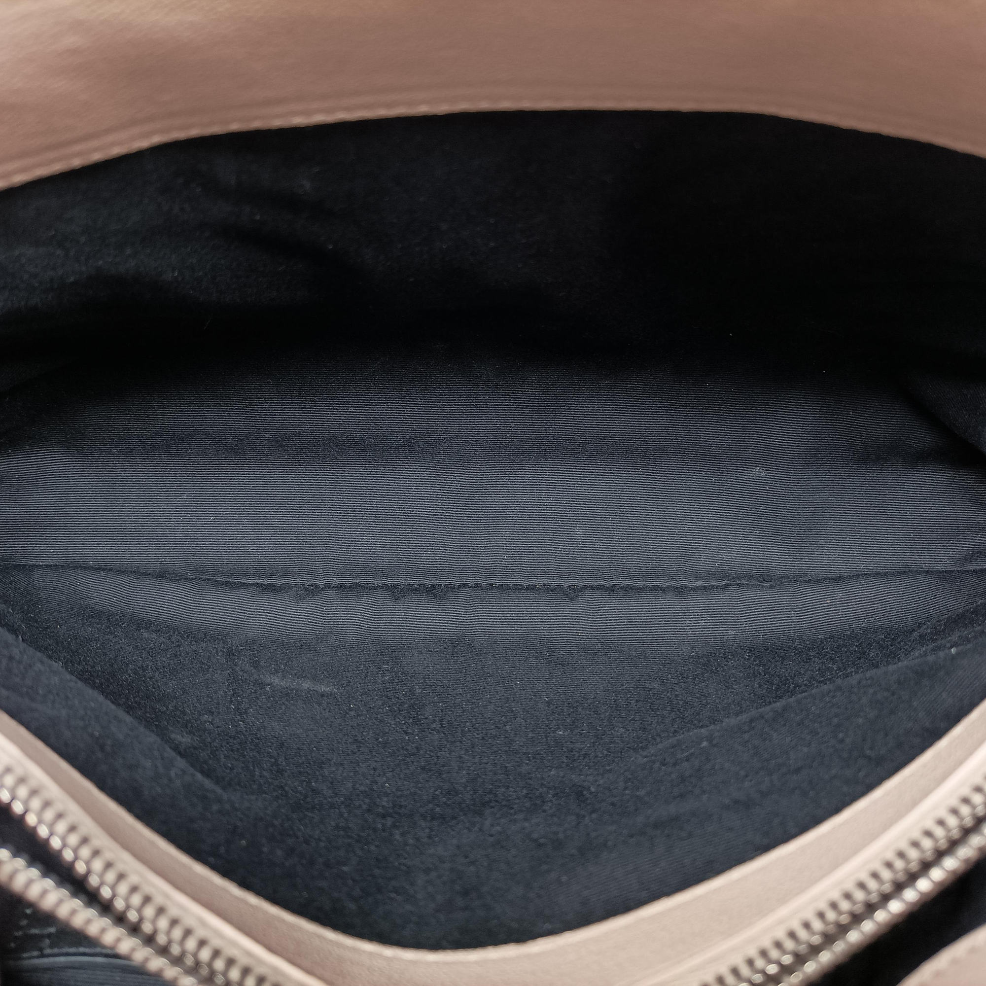 Pre-owned Yves Saint Laurent COLLEGE Beige Leather 487212 shoulderbag | stylenewstar