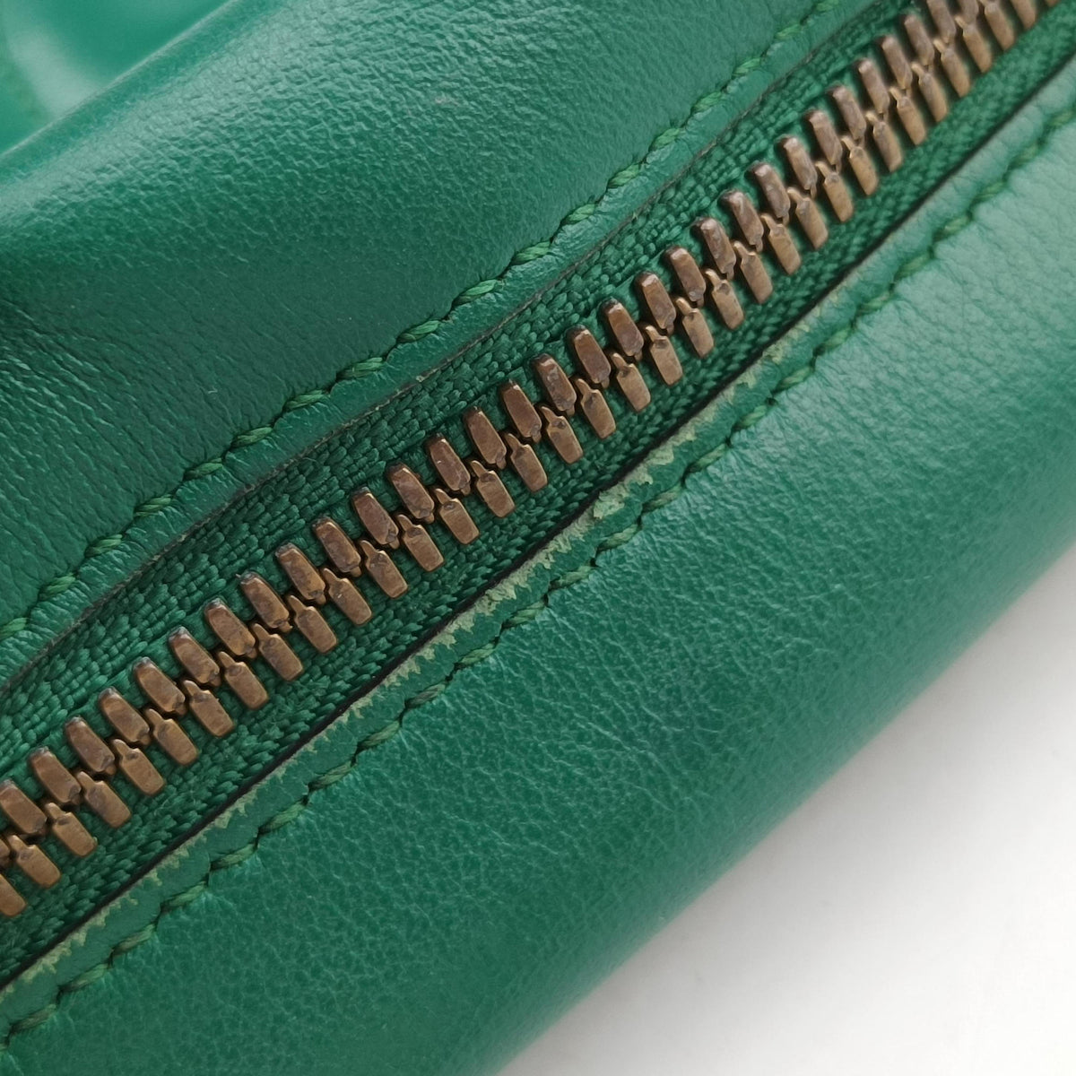 Pre-owned Gucci GG Marmont Green Leather 447632 shoulderbag | stylenewstar
