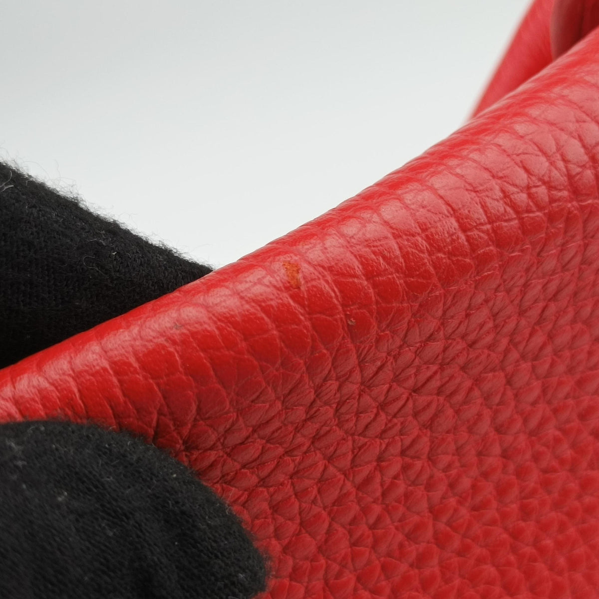 Pre-owned Louis Vuitton VOLTA Parnassus Ruby Taurillon leather M50543 shoulderbag | stylenewstar