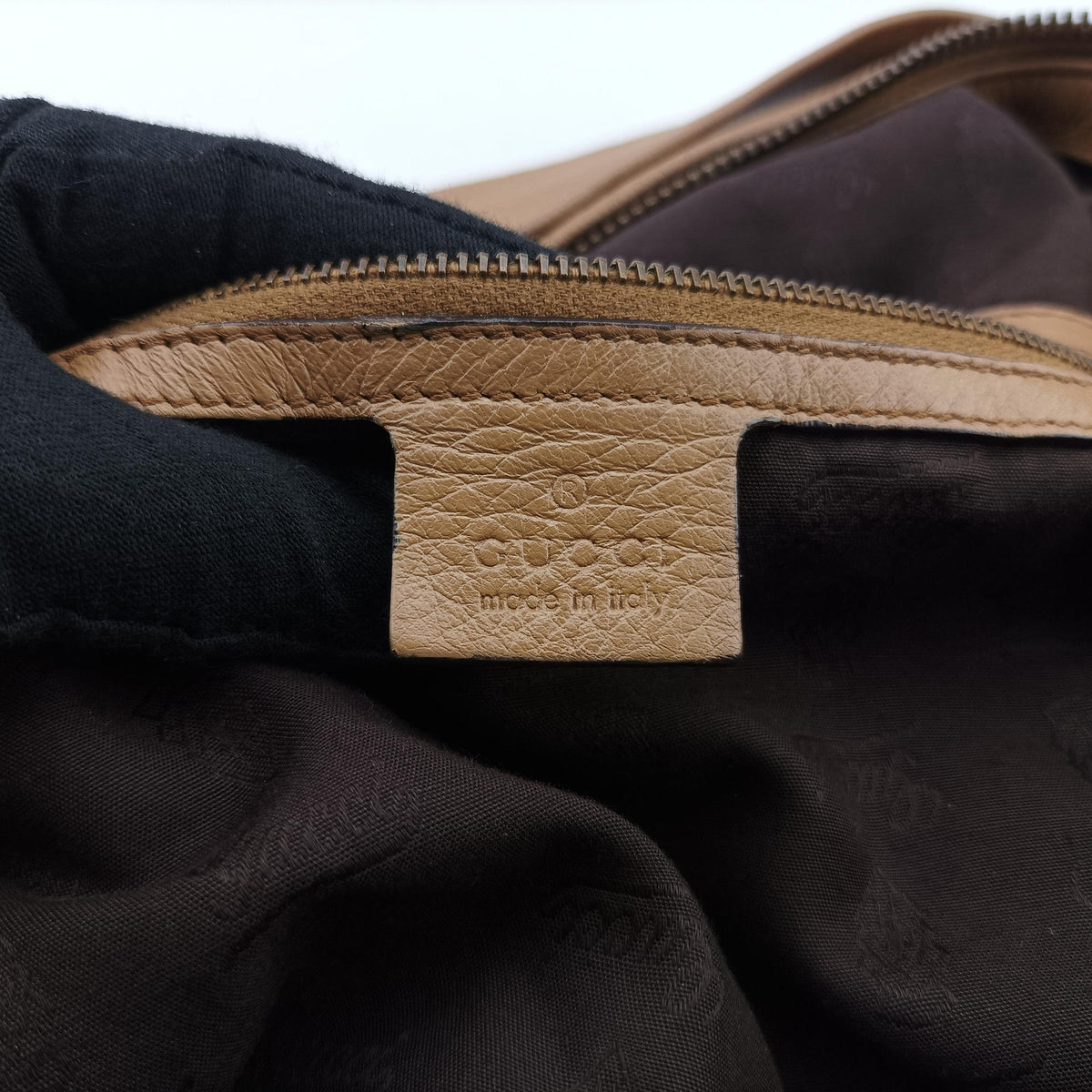 Pre-owned Gucci Jungle hobo Beige leather 232929 shoulderbag | stylenewstar