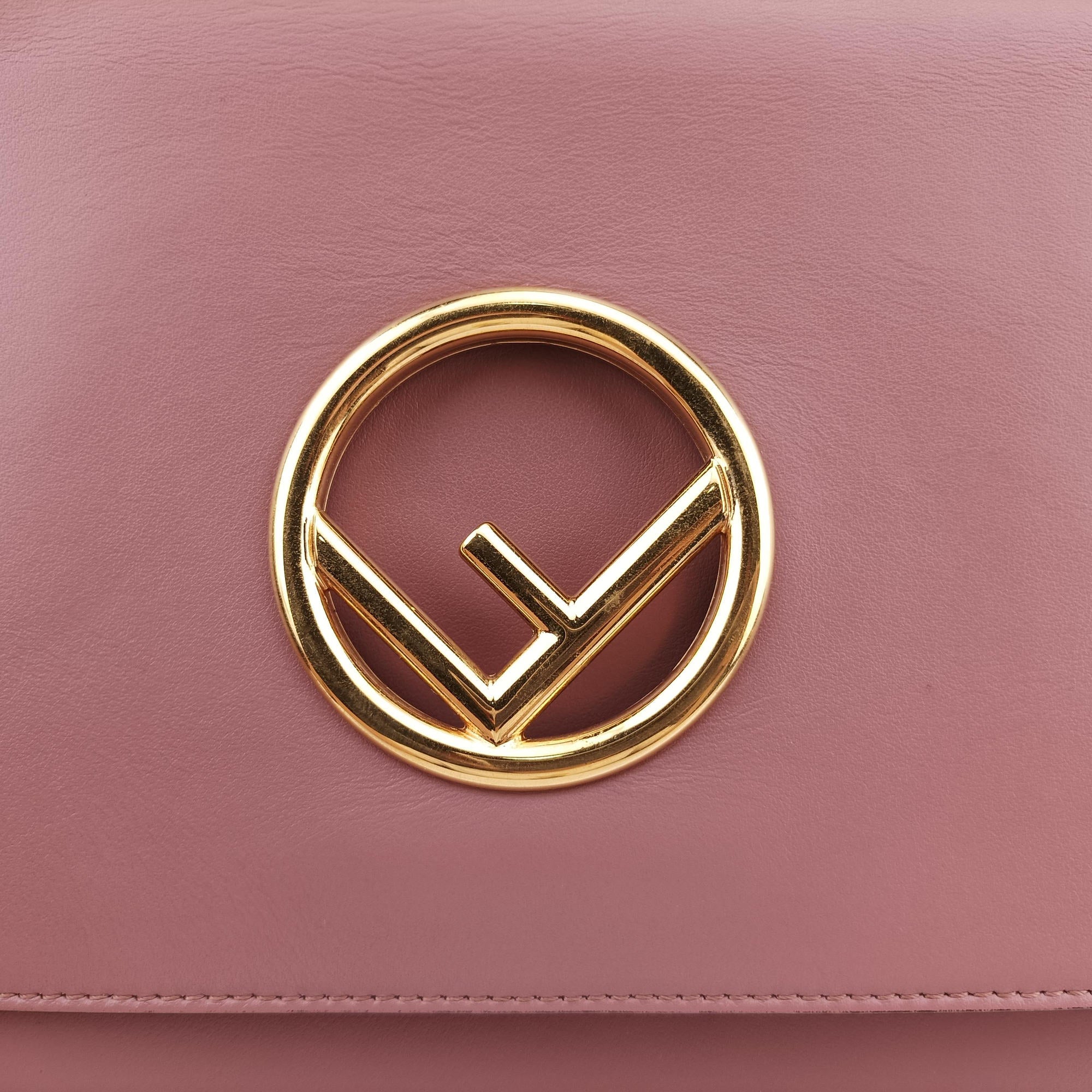 Secondhand Fendi Kan I F Pink Leather 8BT284 shoulderbag | stylenewstar