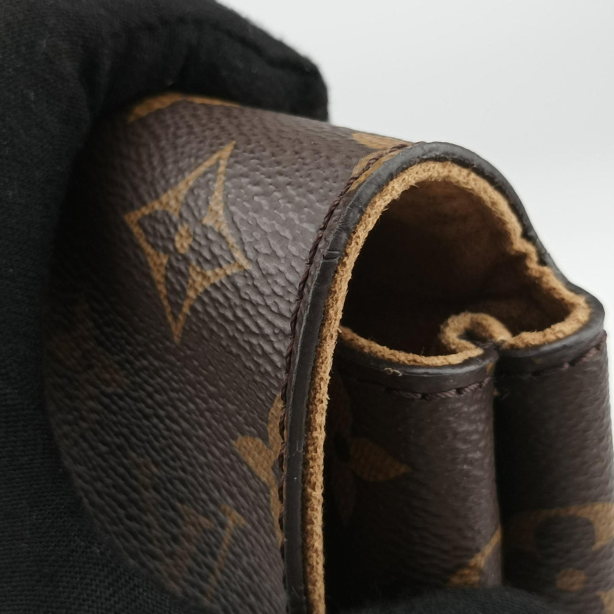Secondhand Louis Vuitton MARIGNAN Brown × Coquelicot Monogram Canvas×calf leather M44286 shoulderbag | stylenewstar