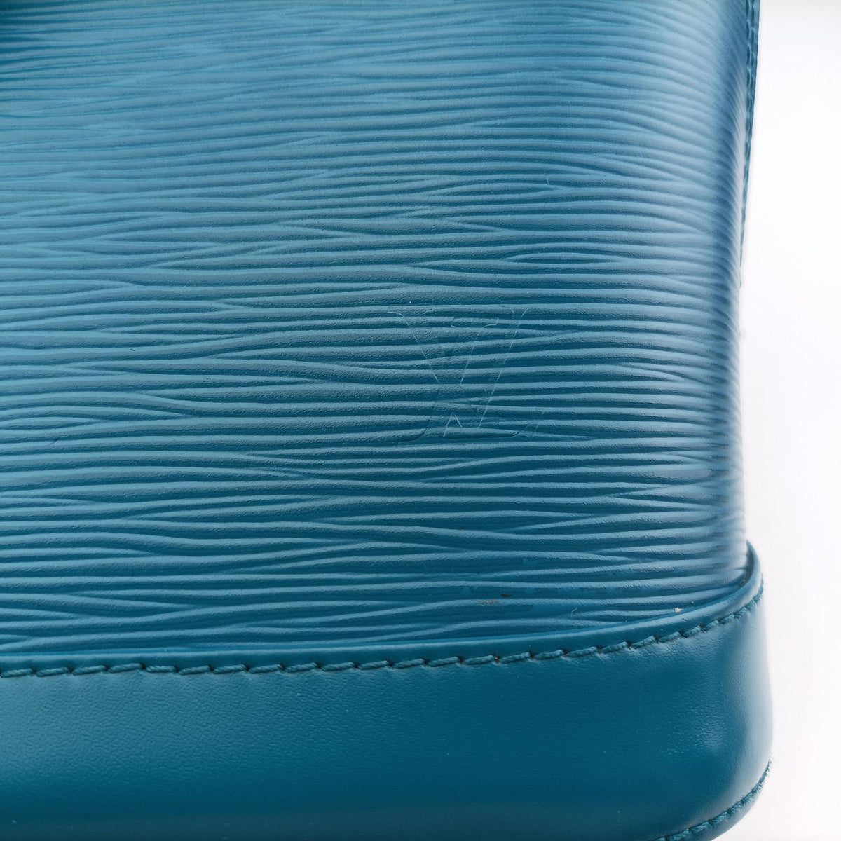 Pre-owned Louis Vuitton Alma PM CYAN Epi M40624 handbag | stylenewstar