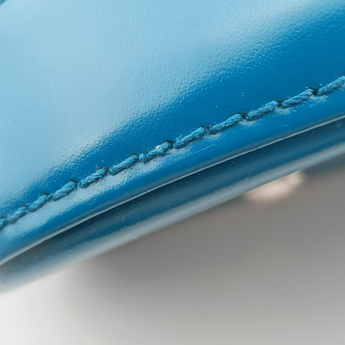 Vintage Louis Vuitton Alma PM CYAN Epi M40624 handbag | stylenewstar