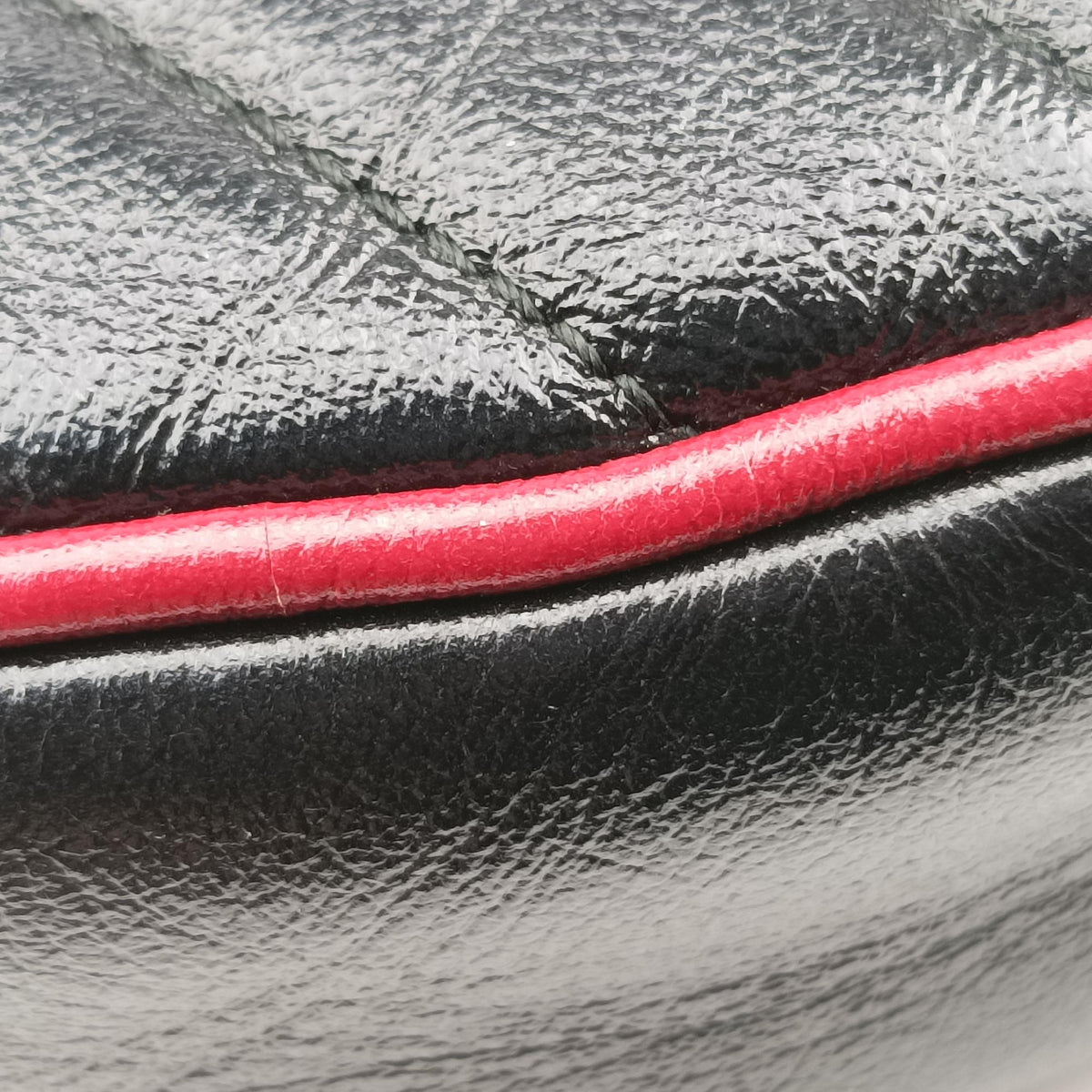 Pre-owned Gucci GG Marmont Black×Red Leather 550154 shoulderbag | stylenewstar
