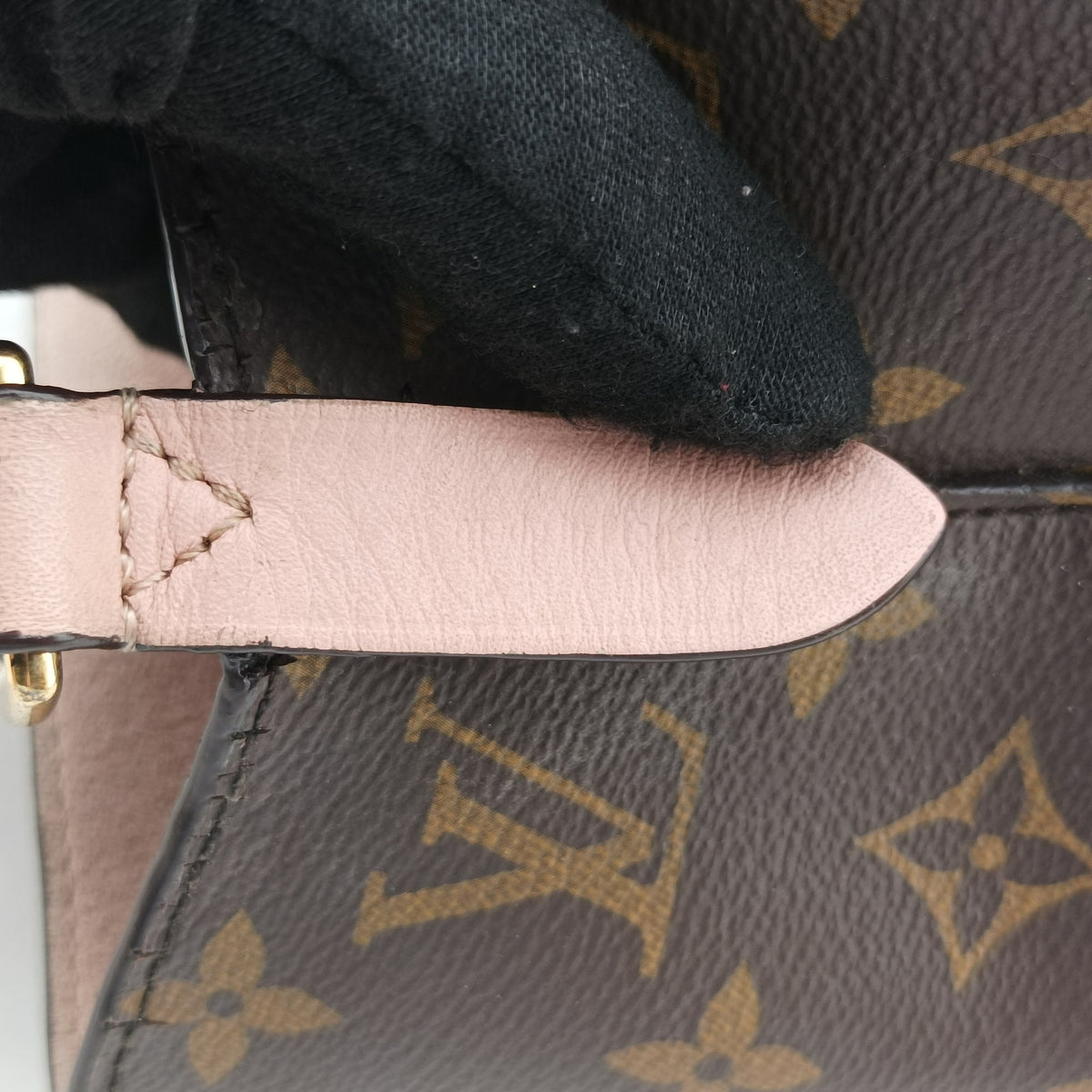 Pre-owned Louis Vuitton NeoNoe BROWN×Rose Poodle Monogram Canvas M44022 shoulderbag | stylenewstar