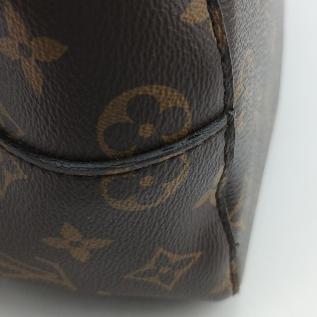 Pre-owned Louis Vuitton NeoNoe BROWN×Rose Poodle Monogram Canvas M44022 shoulderbag | stylenewstar