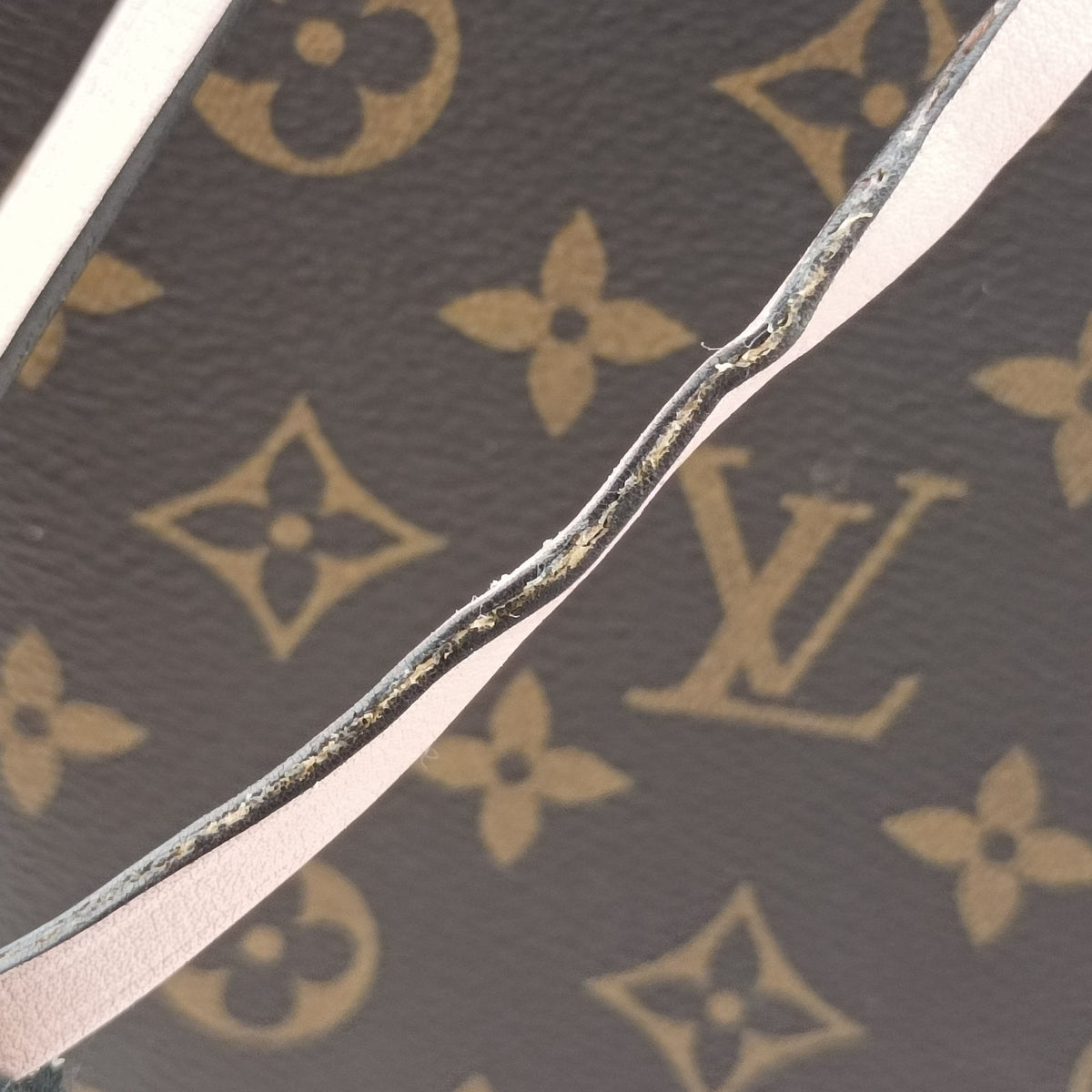 Pre-owned Louis Vuitton NeoNoe BROWN×Rose Poodle Monogram Canvas M44022 shoulderbag | stylenewstar