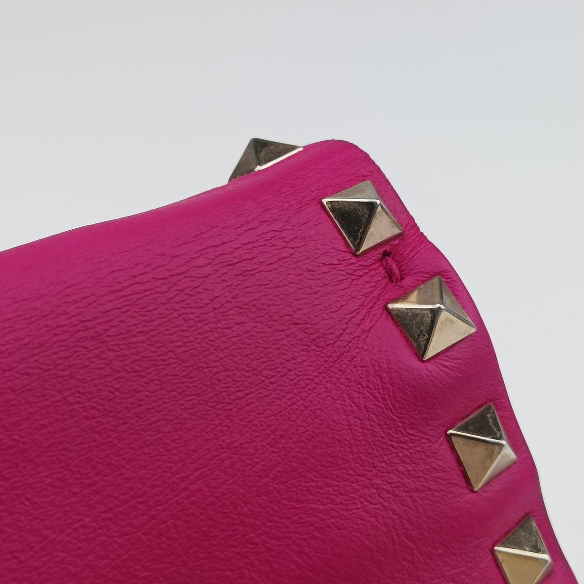 Pre-owned Valentino Rockstud purple Leather  shoulderbag | stylenewstar