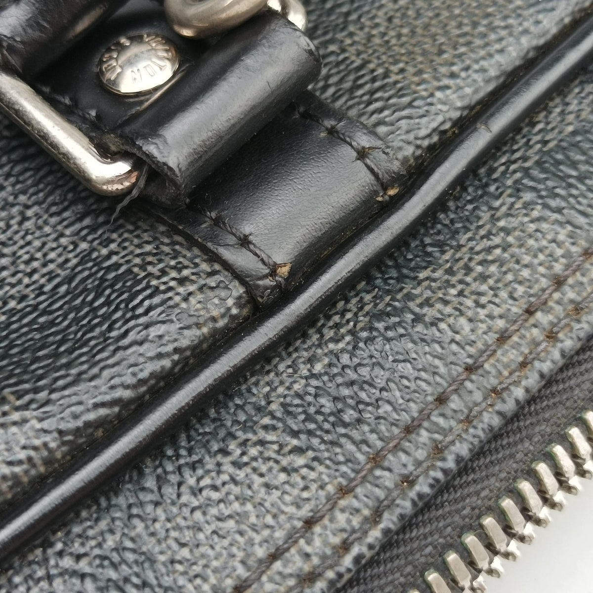 Pre-owned Louis Vuitton Porte Documents Voyage Noir Damier Graphite N41125 handbag | stylenewstar