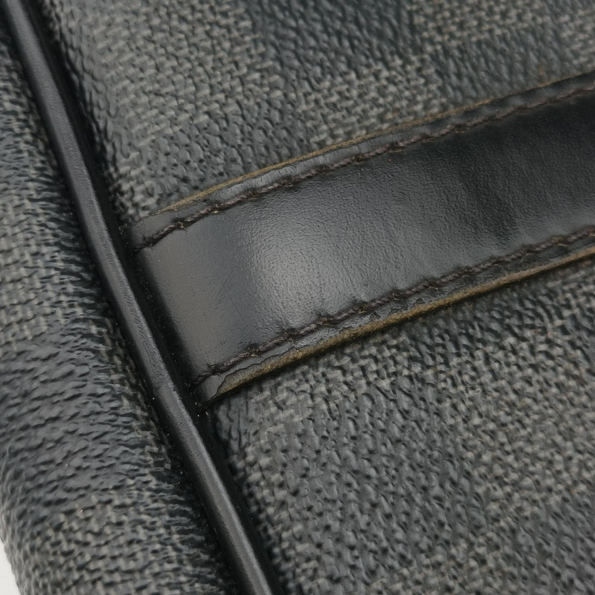 Pre-owned Louis Vuitton Porte Documents Voyage Noir Damier Graphite N41125 handbag | stylenewstar