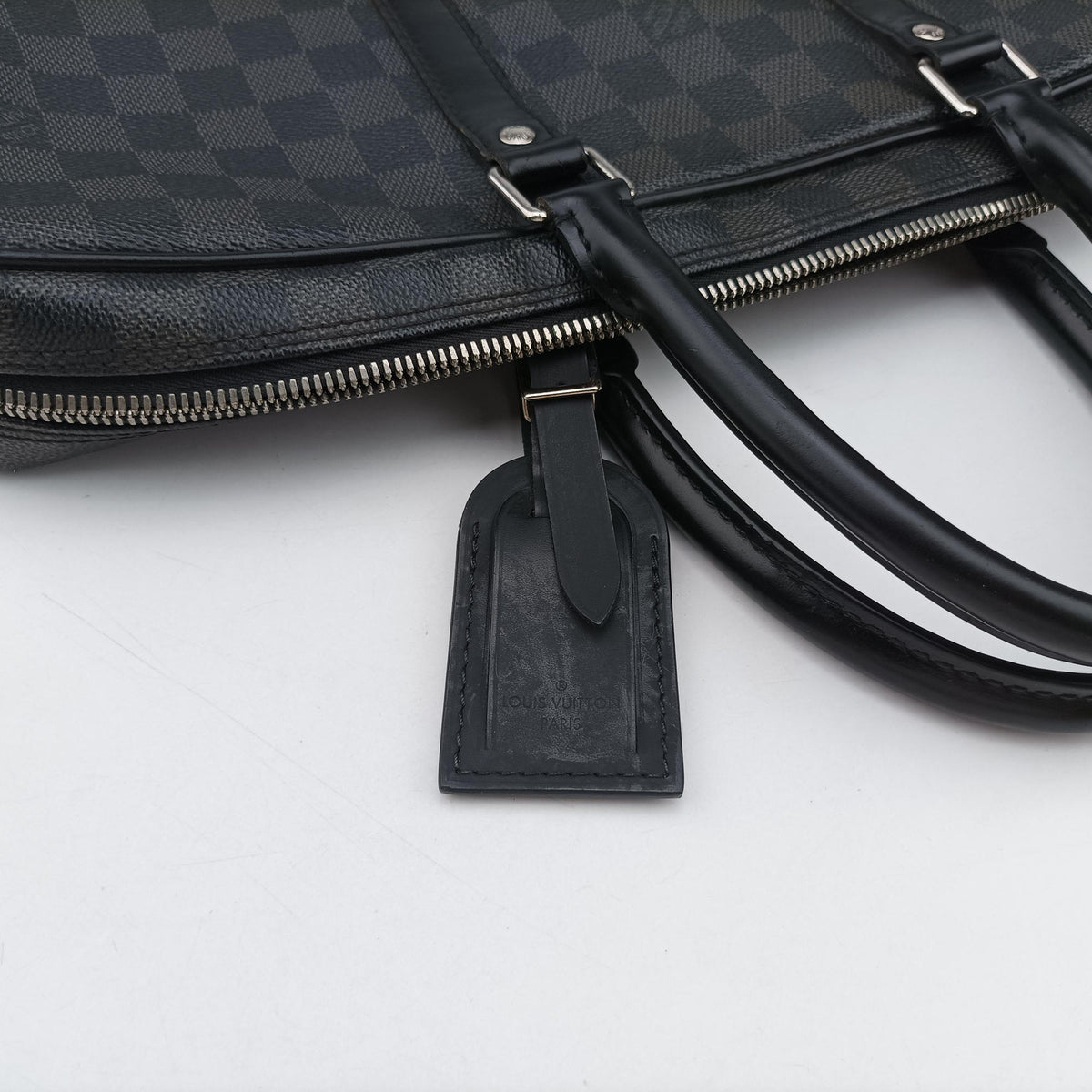 Pre-owned Louis Vuitton Porte Documents Voyage Noir Damier Graphite N41125 handbag | stylenewstar