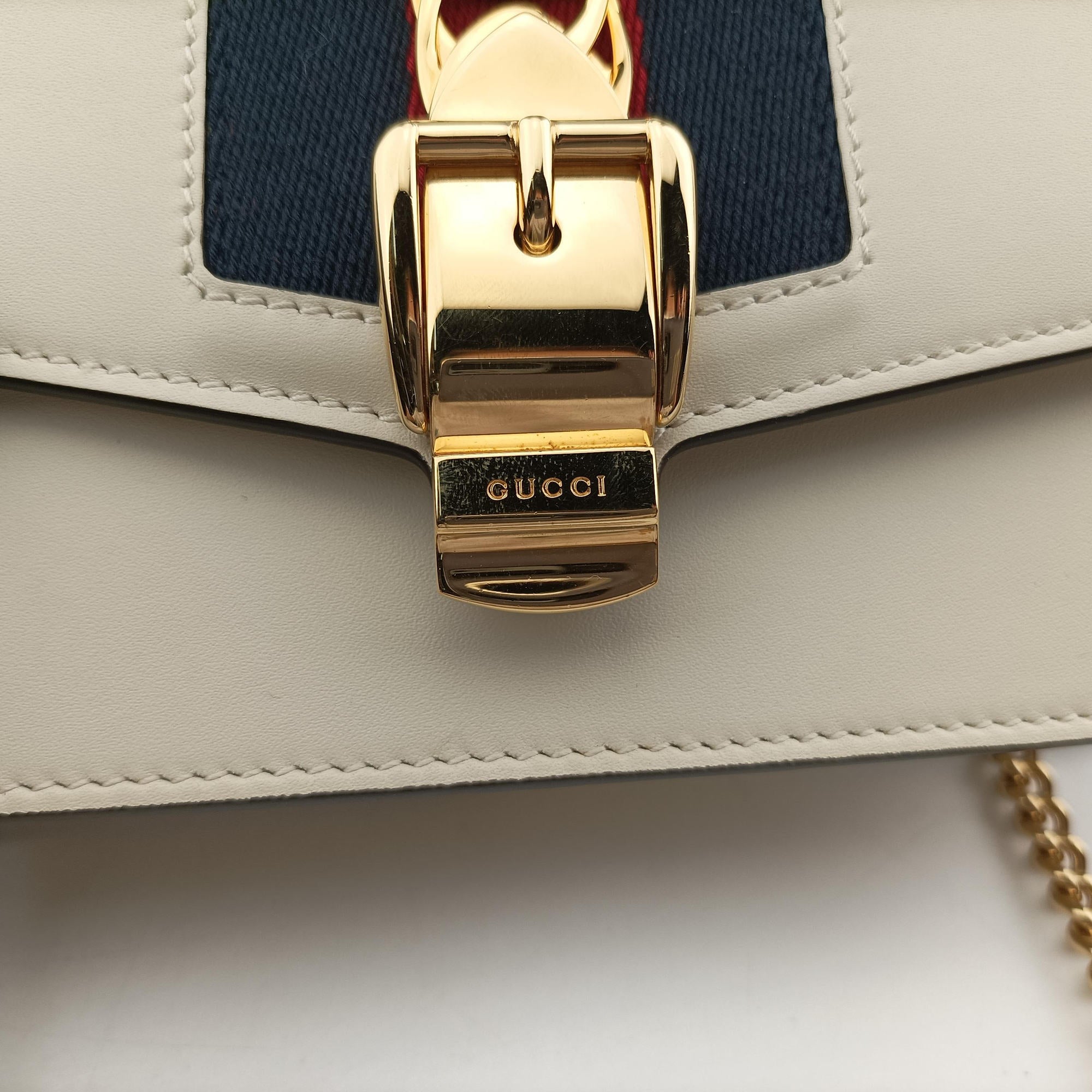 Pre-owned Gucci Sylvie Ivory×Navy×Red Leather 494646 shoulderbag | stylenewstar