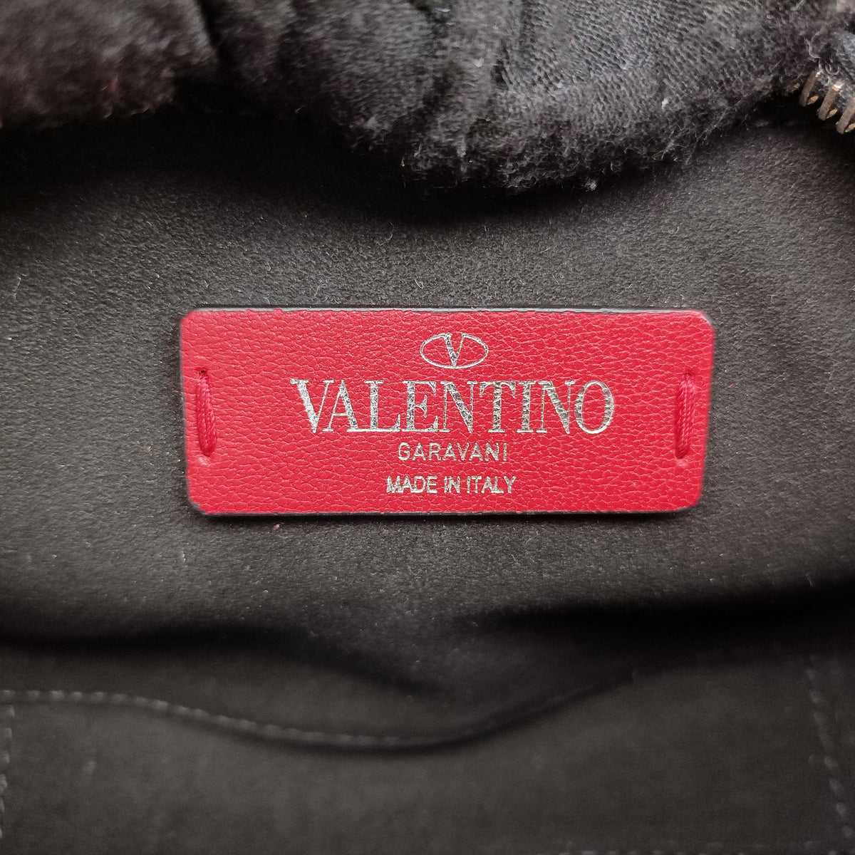 Pre-owned Valentino VLTN Print Black Leather  shoulderbag | stylenewstar