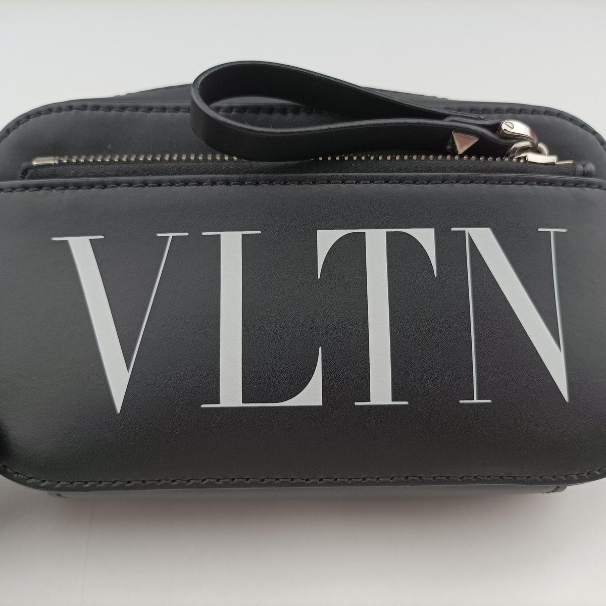 Pre-owned Valentino VLTN Print Black Leather  shoulderbag | stylenewstar