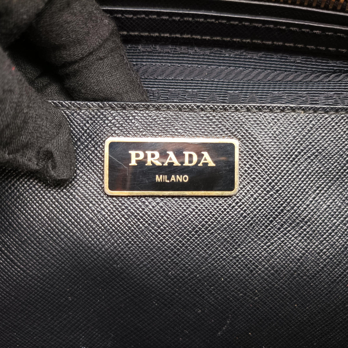 Vintage Prada Galleria Black SAFFIANO Leather BN2274 handbag | stylenewstar