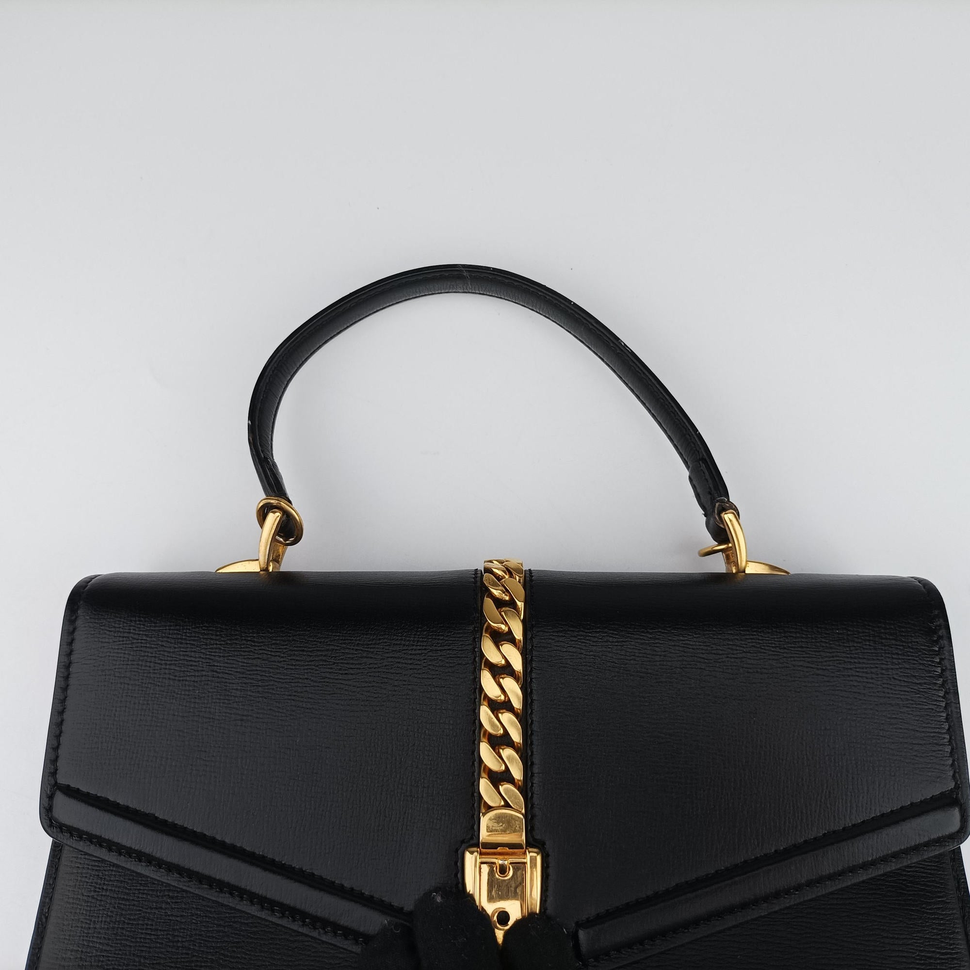 Pre-owned Gucci Sylvie 1969 Black Leather 602781 shoulderbag | stylenewstar
