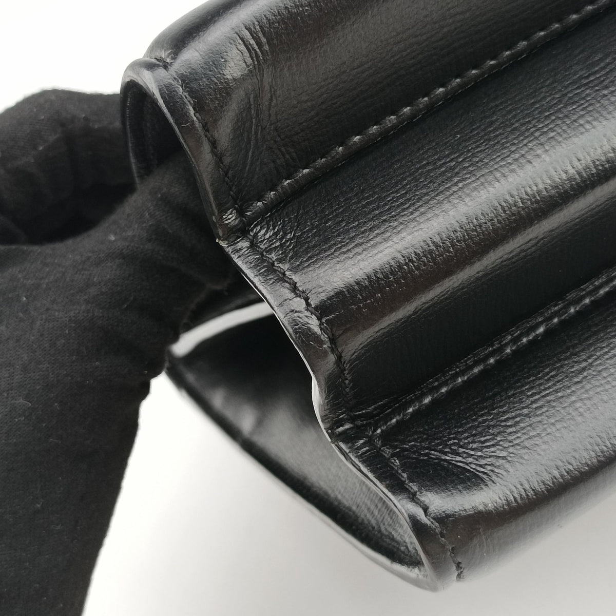 Pre-owned Gucci Sylvie 1969 Black Leather 602781 shoulderbag | stylenewstar