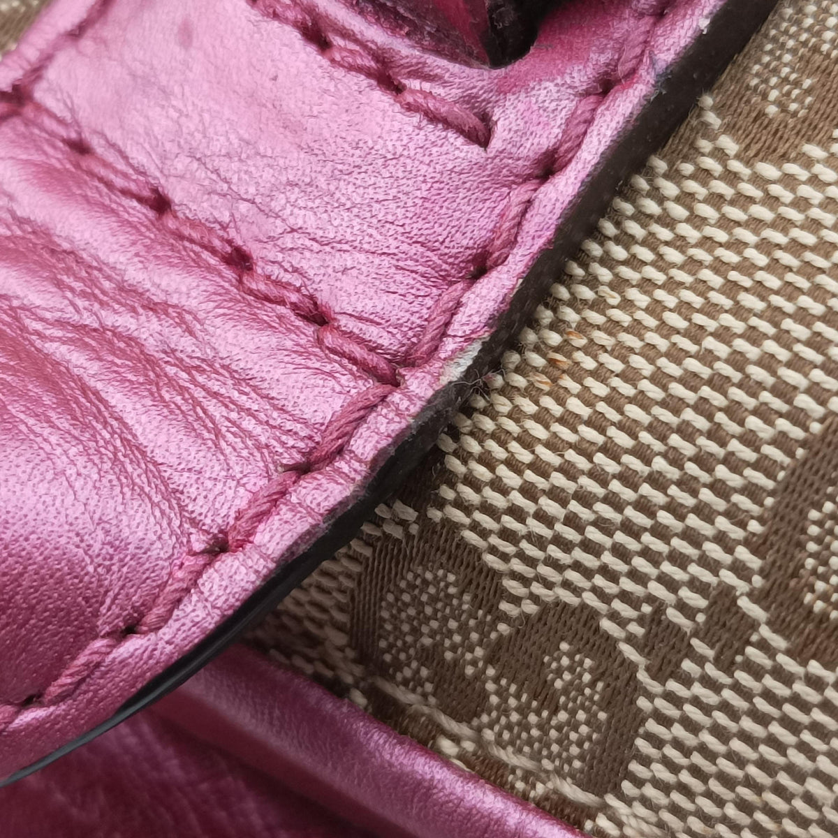 Pre-owned Gucci Heart Bit charm Beige × Pink Canvas×Leather 269955 shoulderbag | stylenewstar