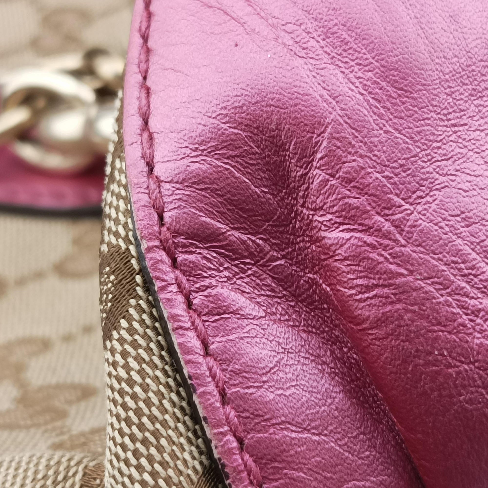 Pre-owned Gucci Heart Bit charm Beige × Pink Canvas×Leather 269955 shoulderbag | stylenewstar