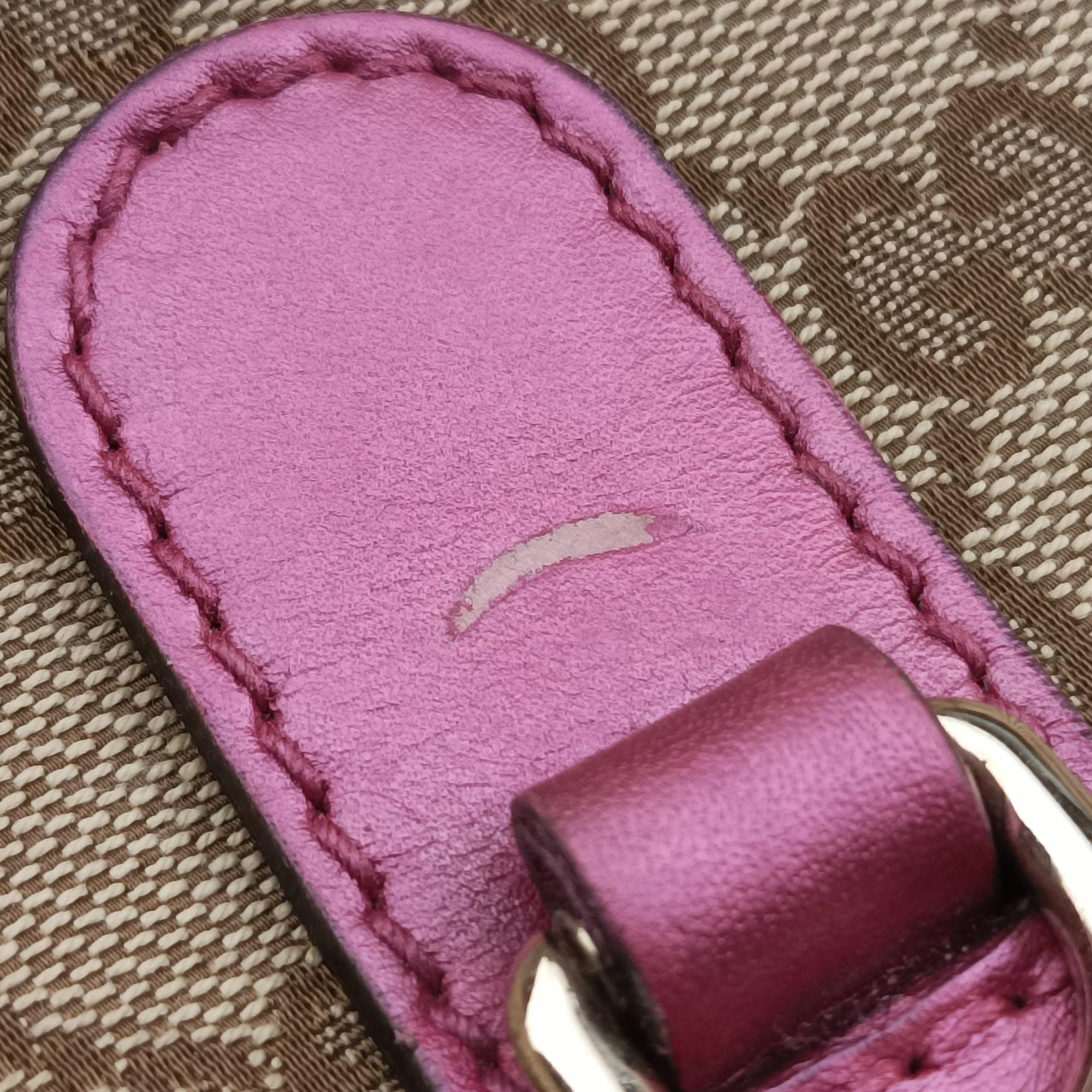 Pre-owned Gucci Heart Bit charm Beige × Pink Canvas×Leather 269955 shoulderbag | stylenewstar