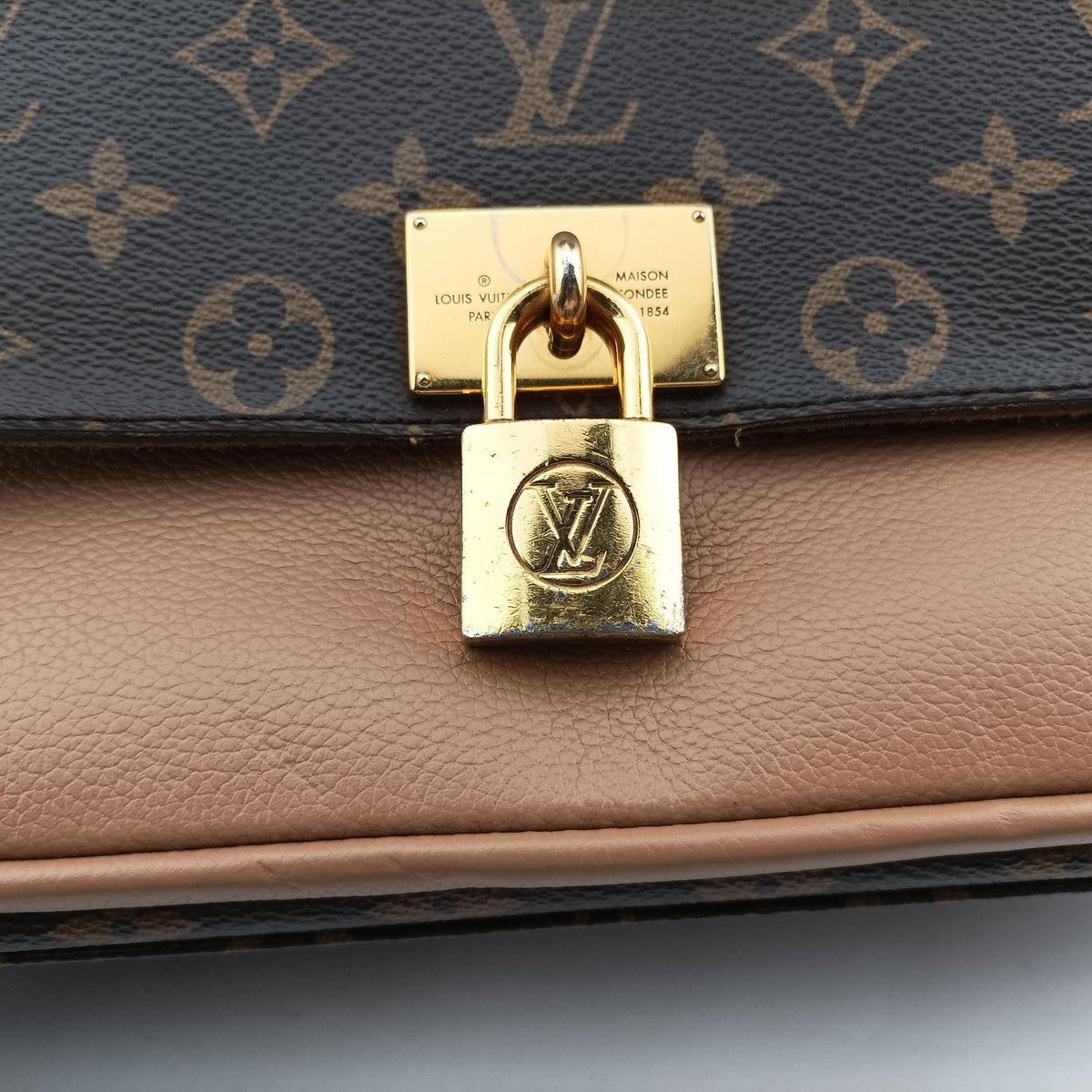 Vintage Louis Vuitton MARIGNAN brown×SESAME Monogram Canvas×calf leather M44544 shoulderbag | stylenewstar