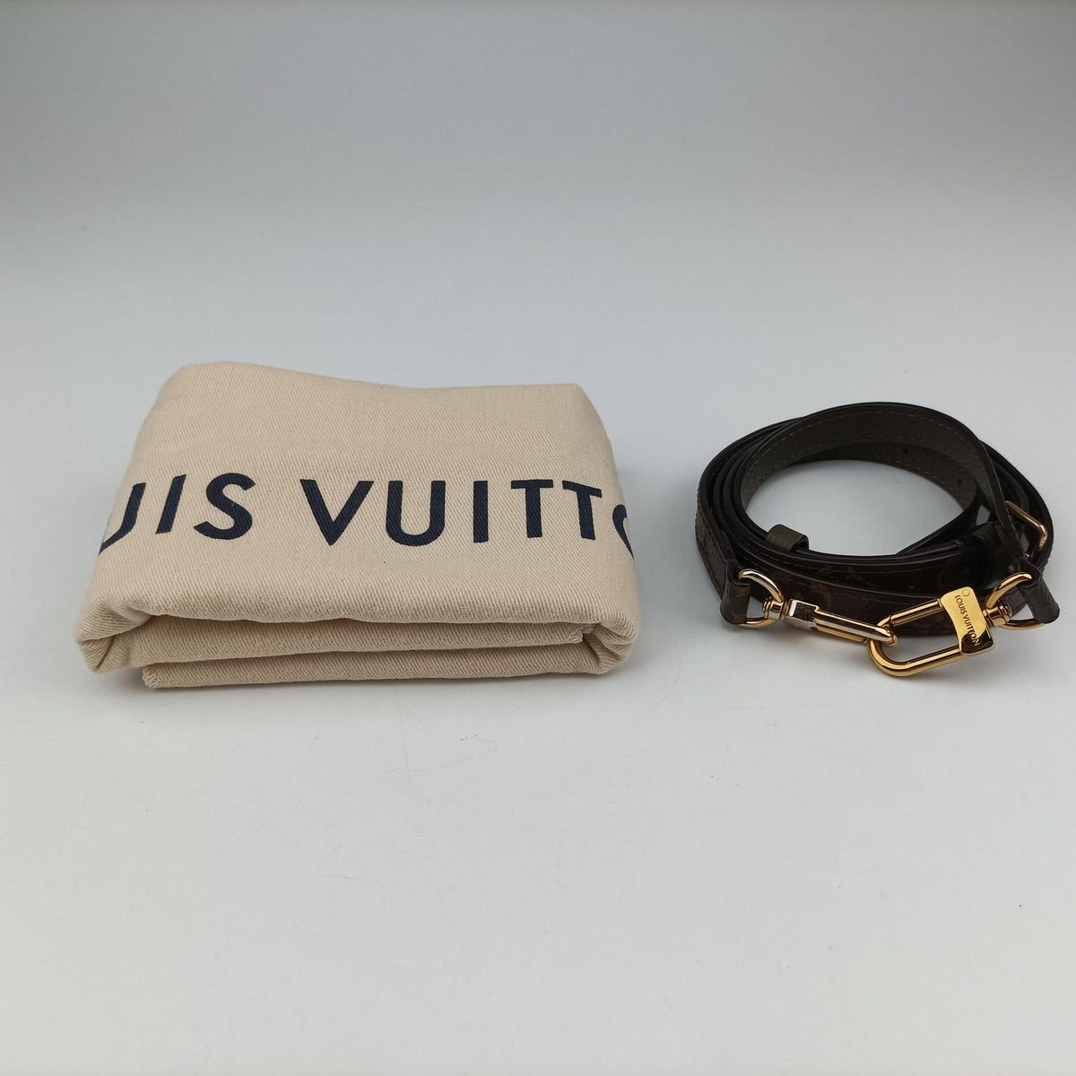 Vintage Louis Vuitton MARIGNAN brown×SESAME Monogram Canvas×calf leather M44544 shoulderbag | stylenewstar