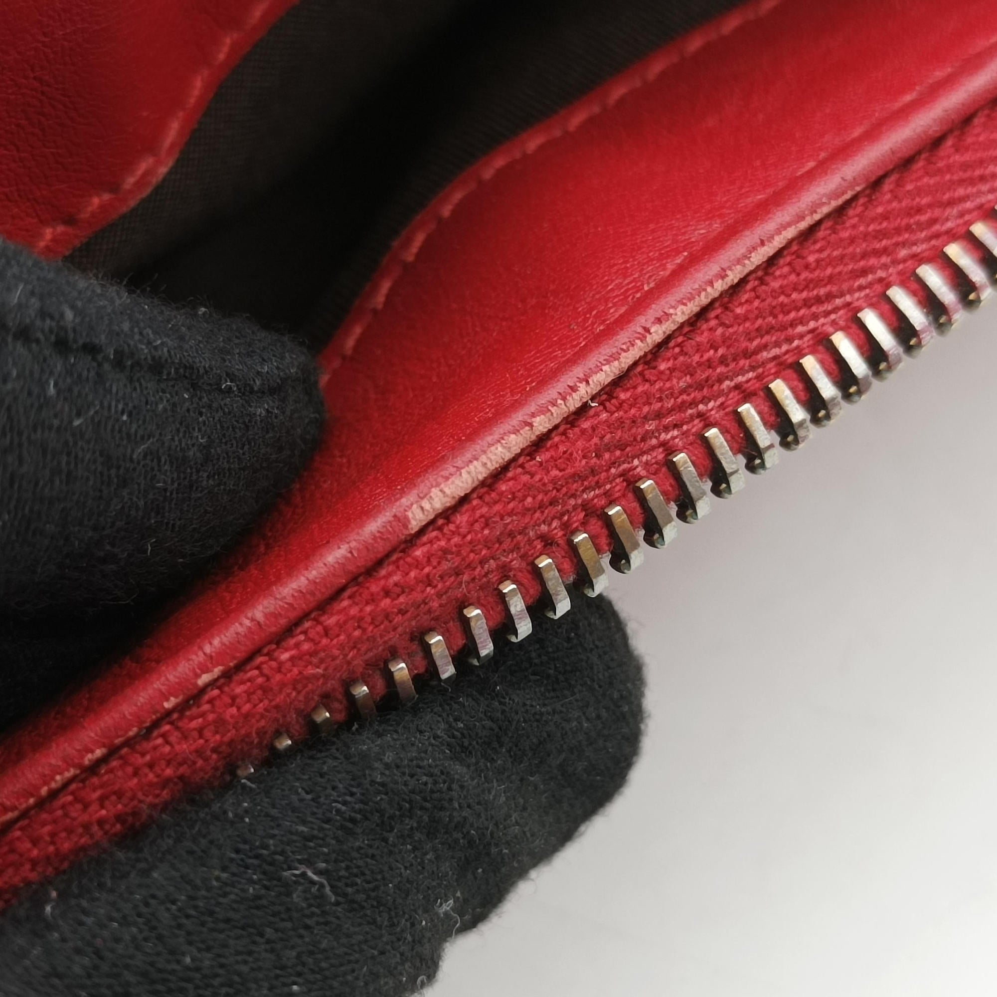 Pre-owned Gucci GG charm dome Red Leather 341503 shoulderbag | stylenewstar