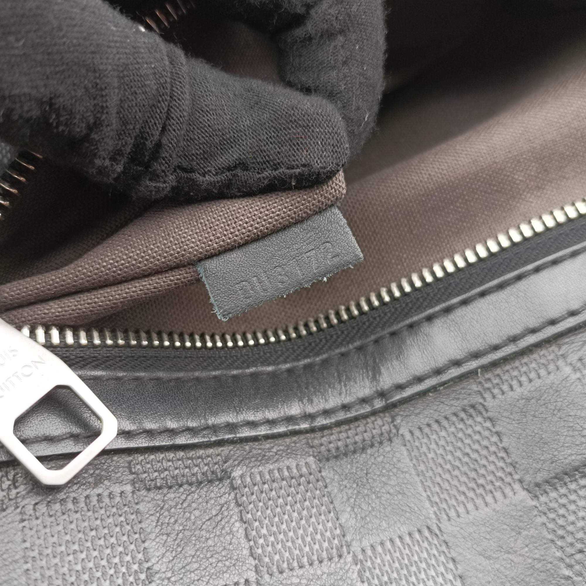 Pre-owned Louis Vuitton CALYPSO MM Noir Damier Infini N41201 shoulderbag | stylenewstar
