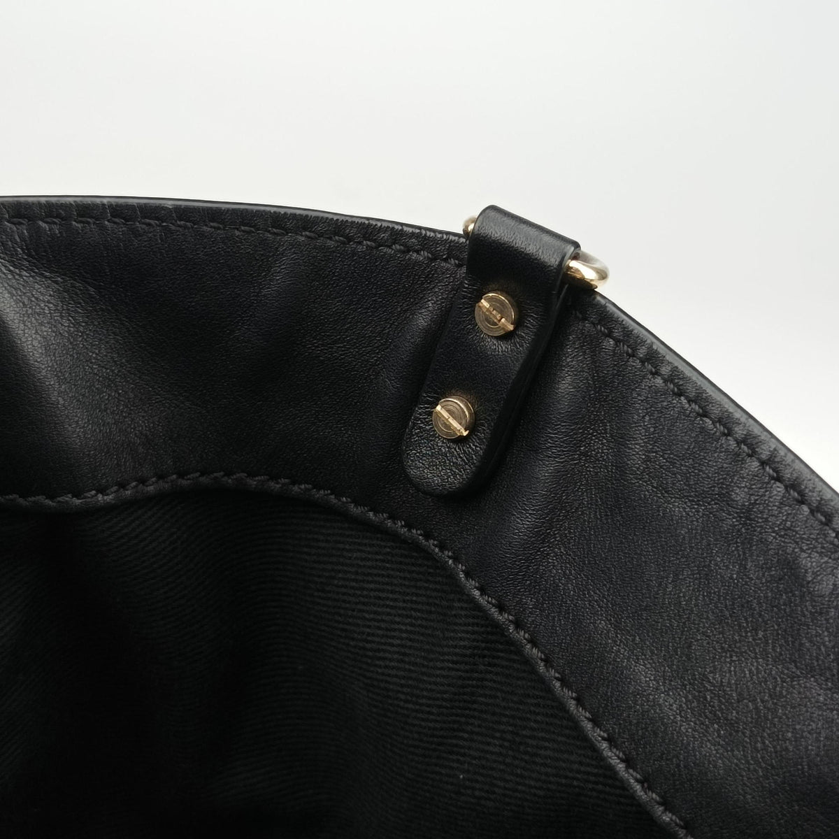 Pre-owned Valentino Rockstud Black Leather  shoulderbag | stylenewstar